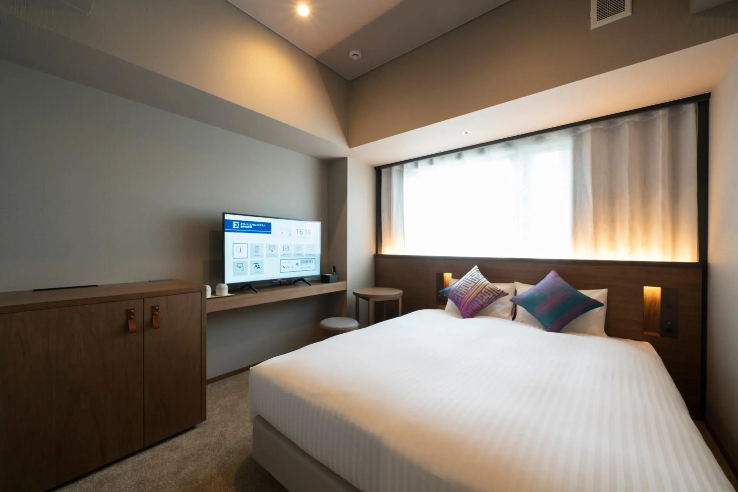 Superior Double Room - single occupancy - Non-Smoking in Hotel Oriental Express Fukuoka Nakasu Kawabata Superior Double Room - single occupancy - Non-Smoking in Hotel Oriental Express Fukuoka Nakasu Kawabata