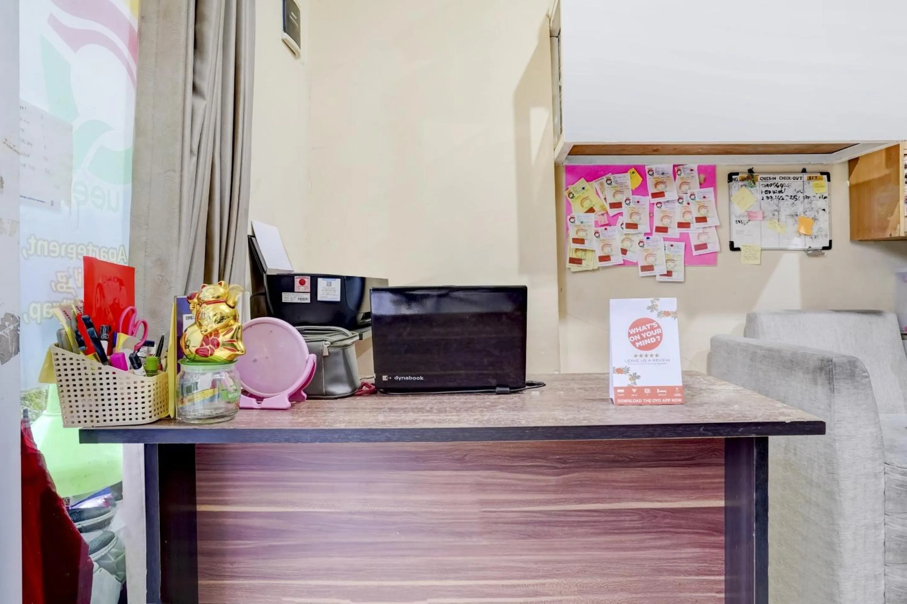 Lobby or reception in Collection O 90205 Queen Rent Apartment Gateway Pasteur