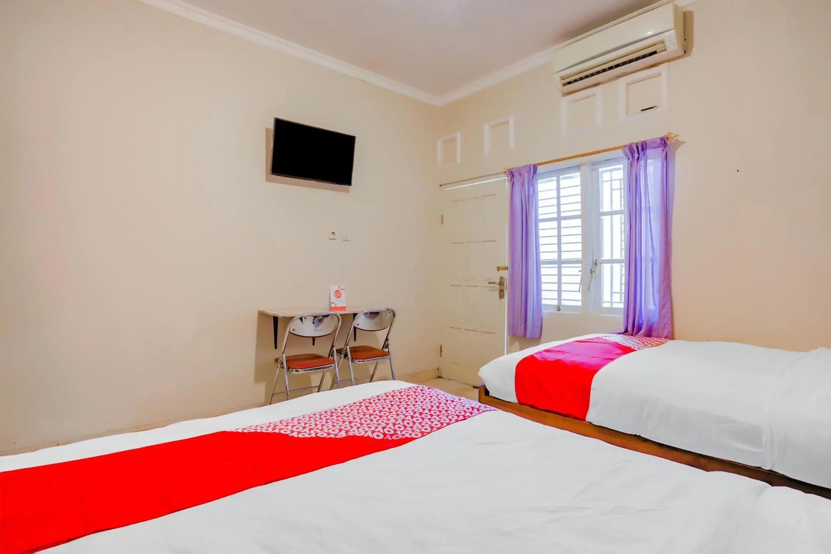 Bedroom, Bed in Hotel O Kenari House Syariah Bedroom, Bed in Hotel O Kenari House Syariah