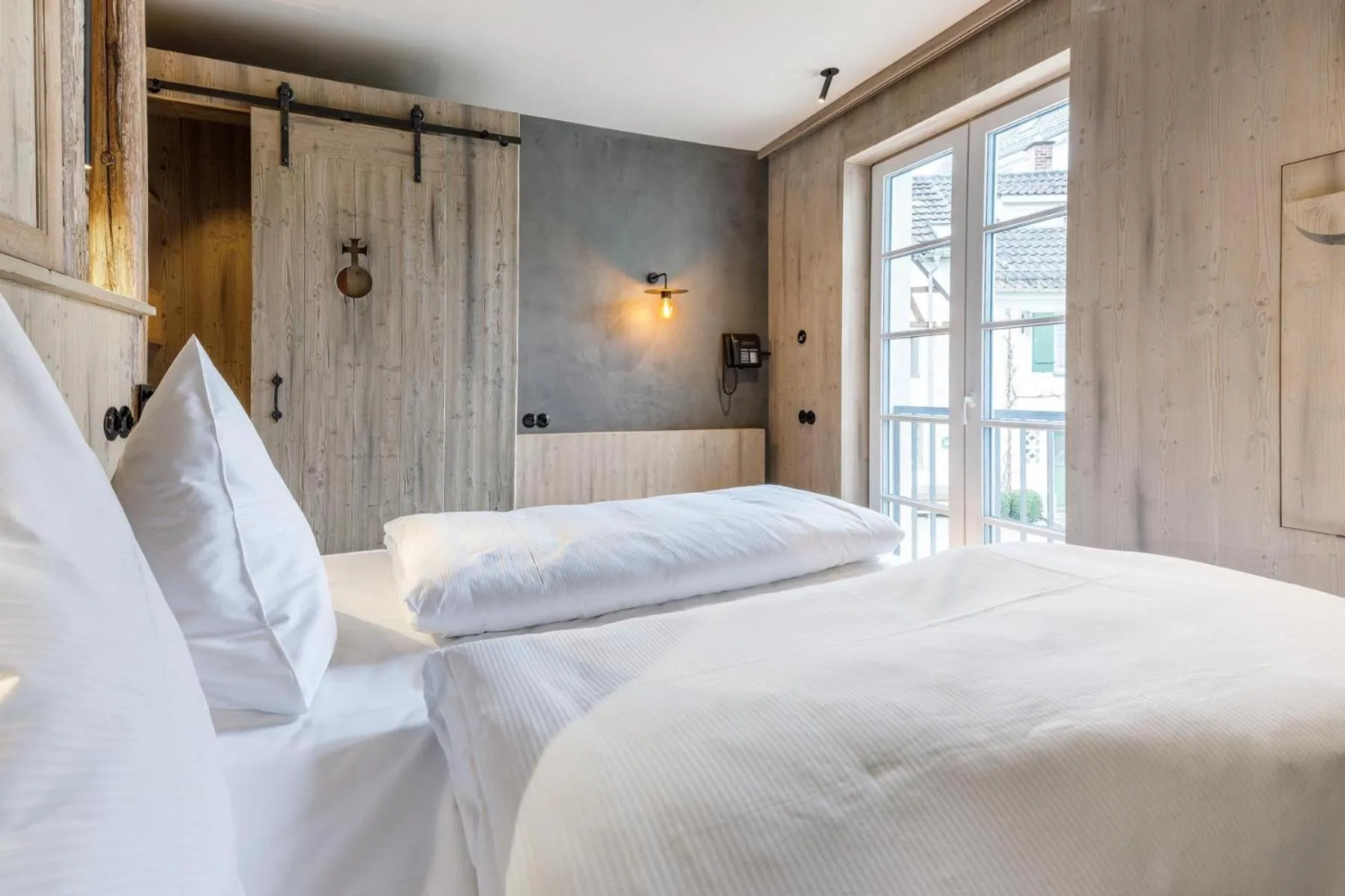 Photo of the whole room, Bed in Hotel Arthus