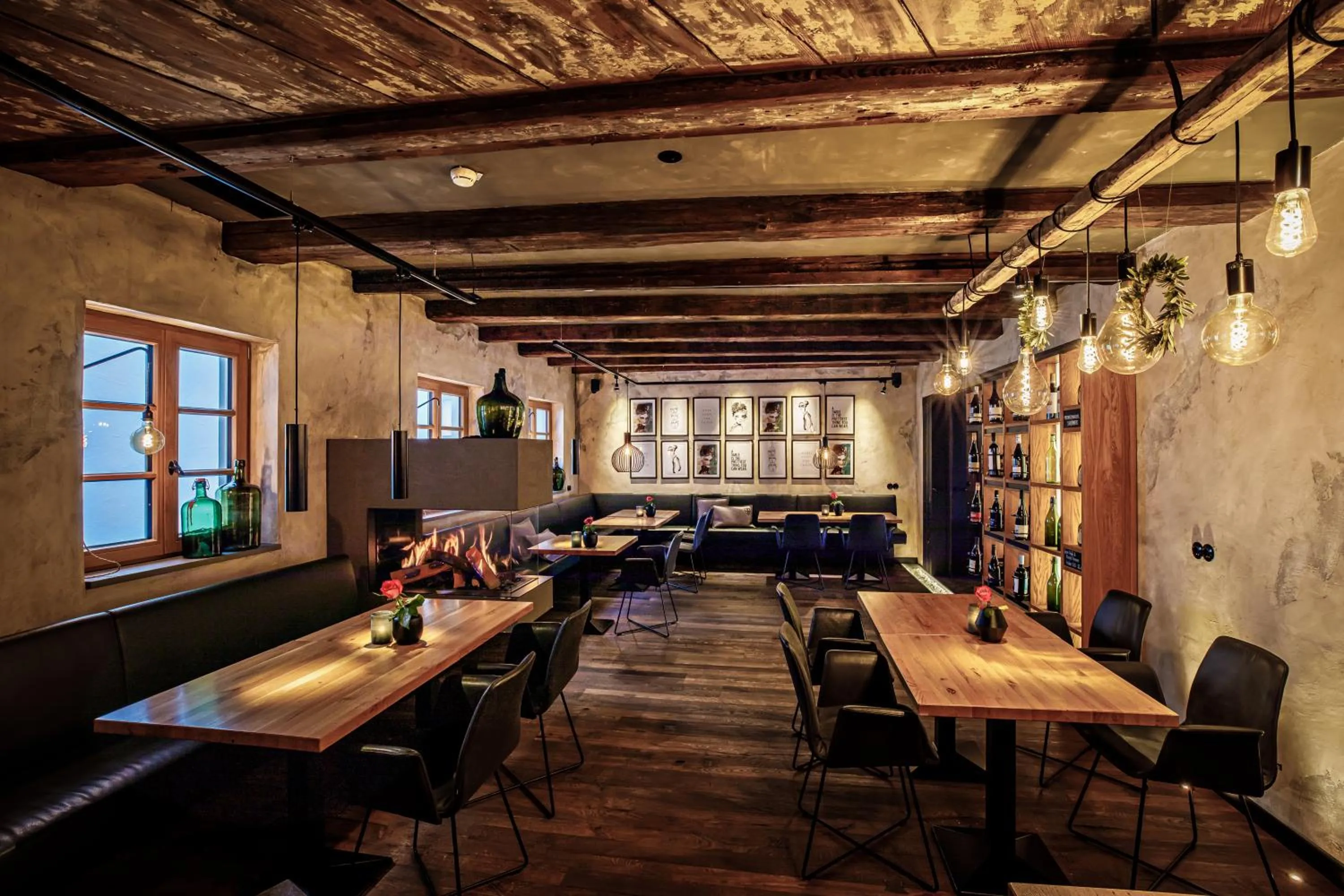 Restaurant/places to eat in Hotel Arthus