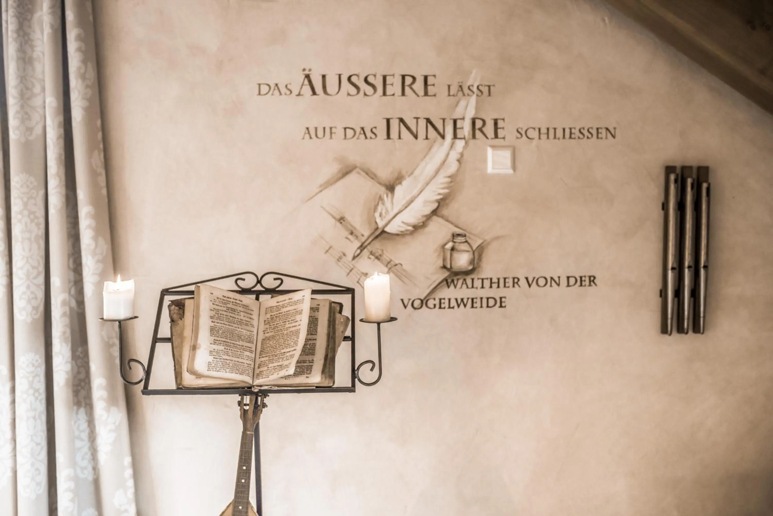 Decorative detail in Hotel Arthus