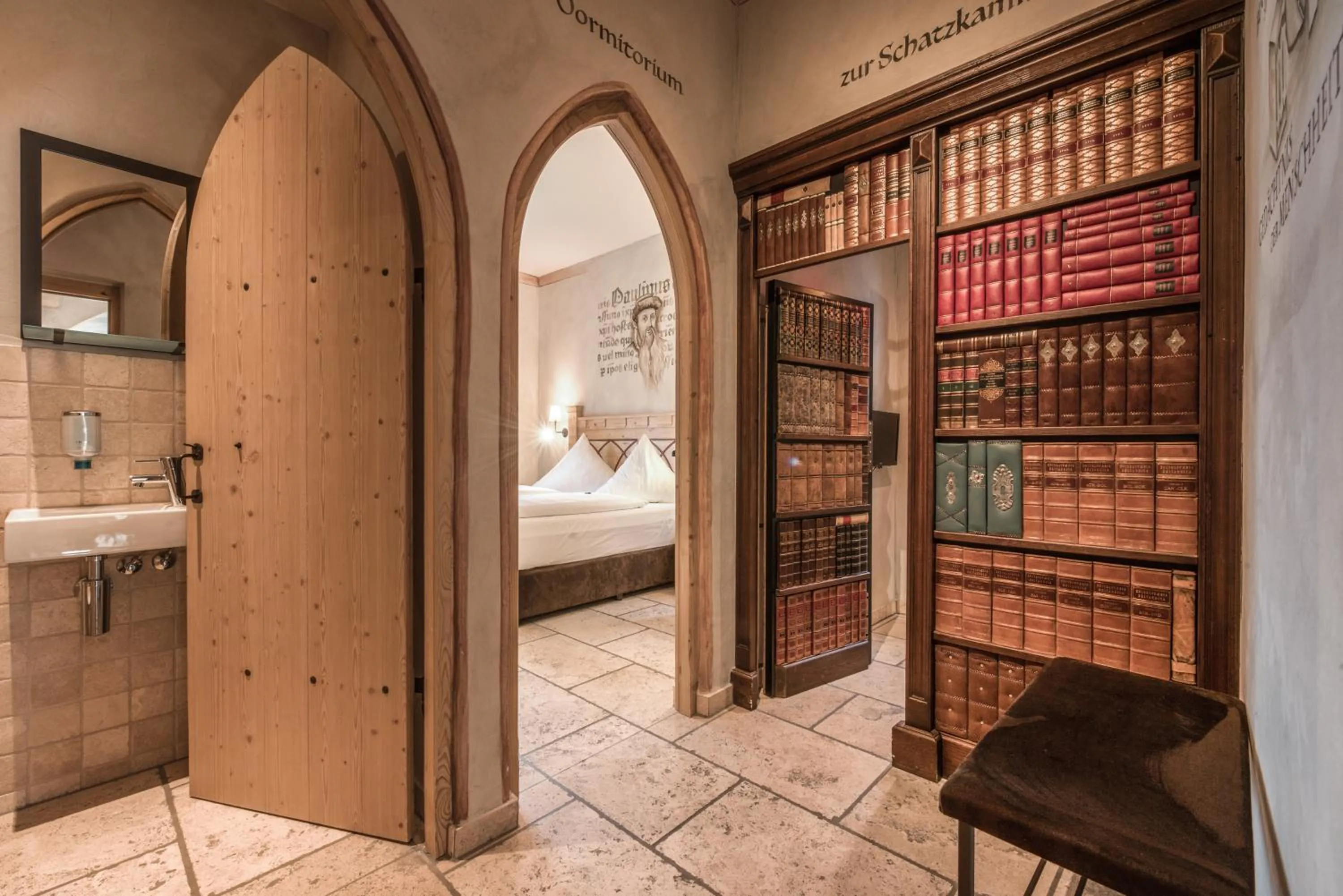 Decorative detail in Hotel Arthus