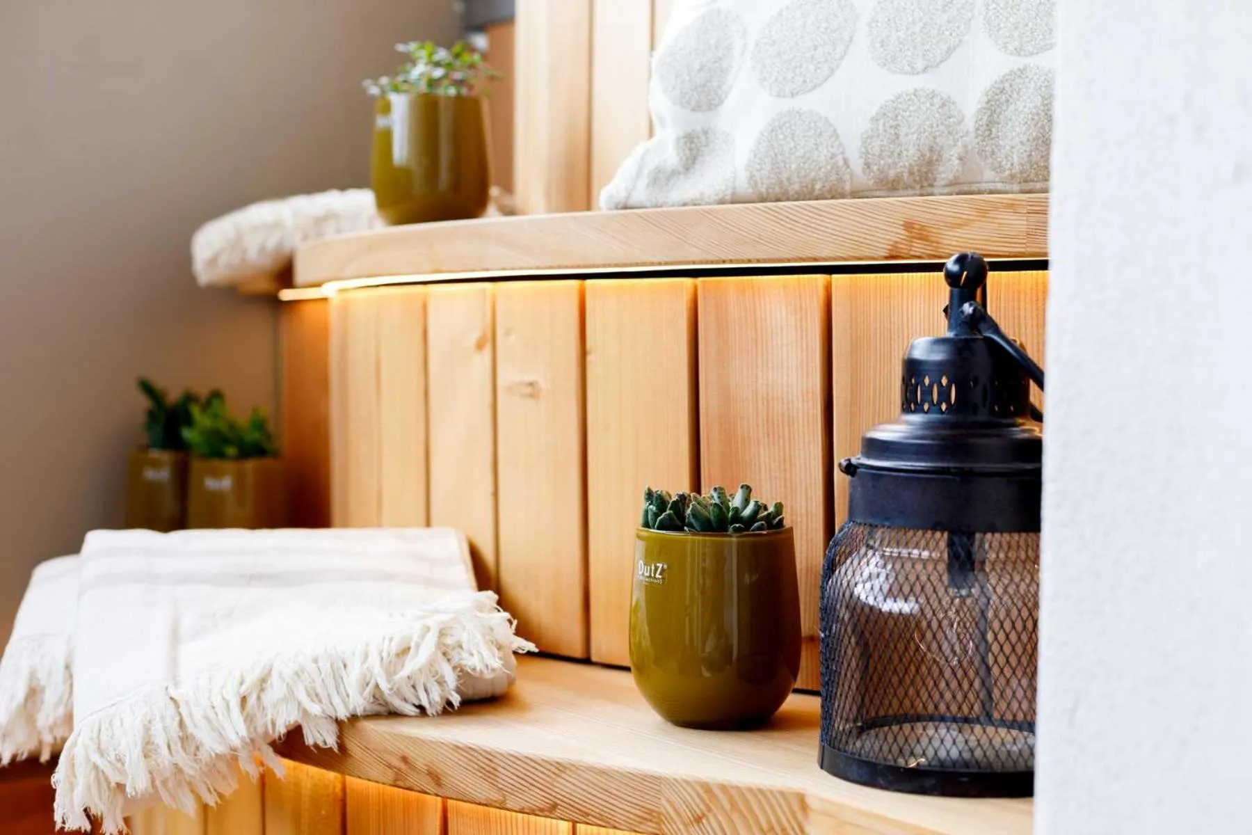 Decorative detail, Bed in Hotel Arthus