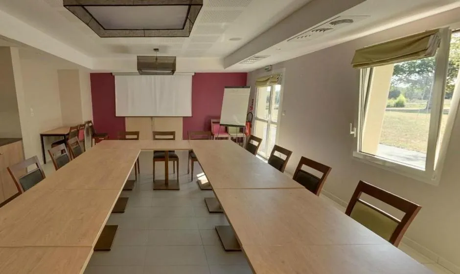 Meeting/conference room in Hôtel de la Louée