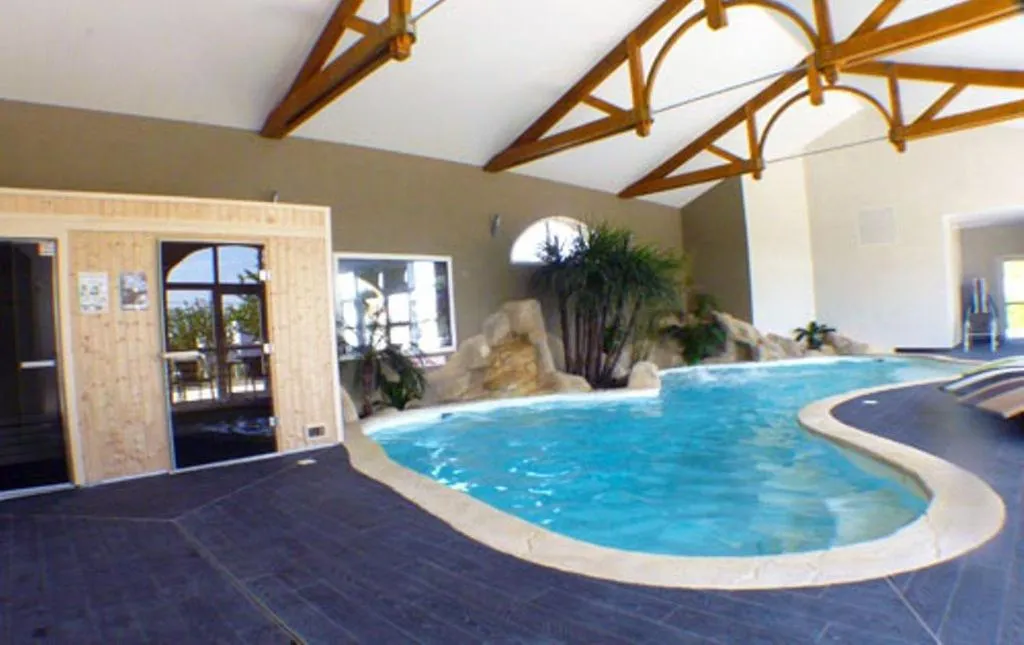 Swimming pool in Hôtel de la Louée