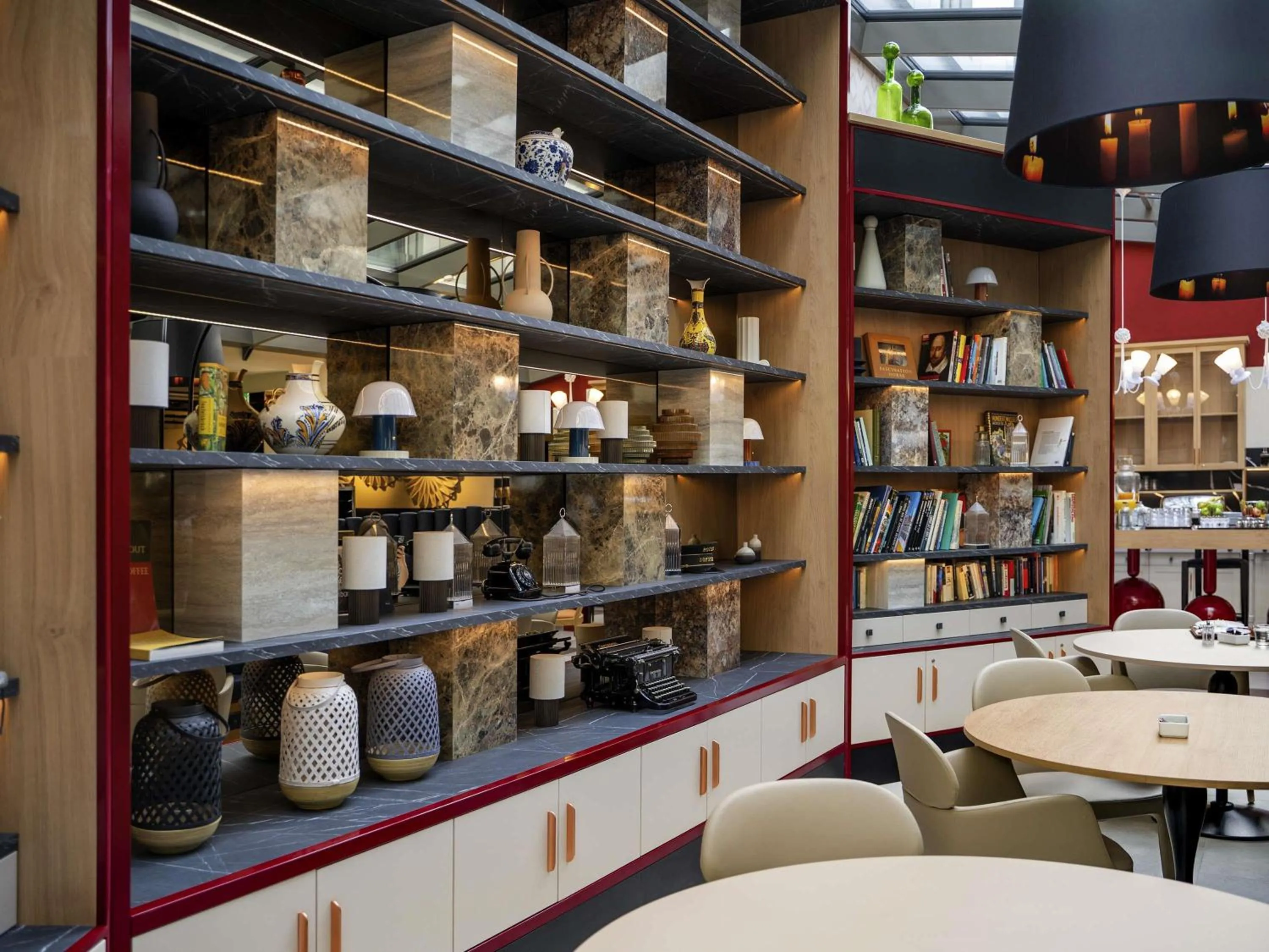 Restaurant/places to eat in ibis Styles Zurich City Center