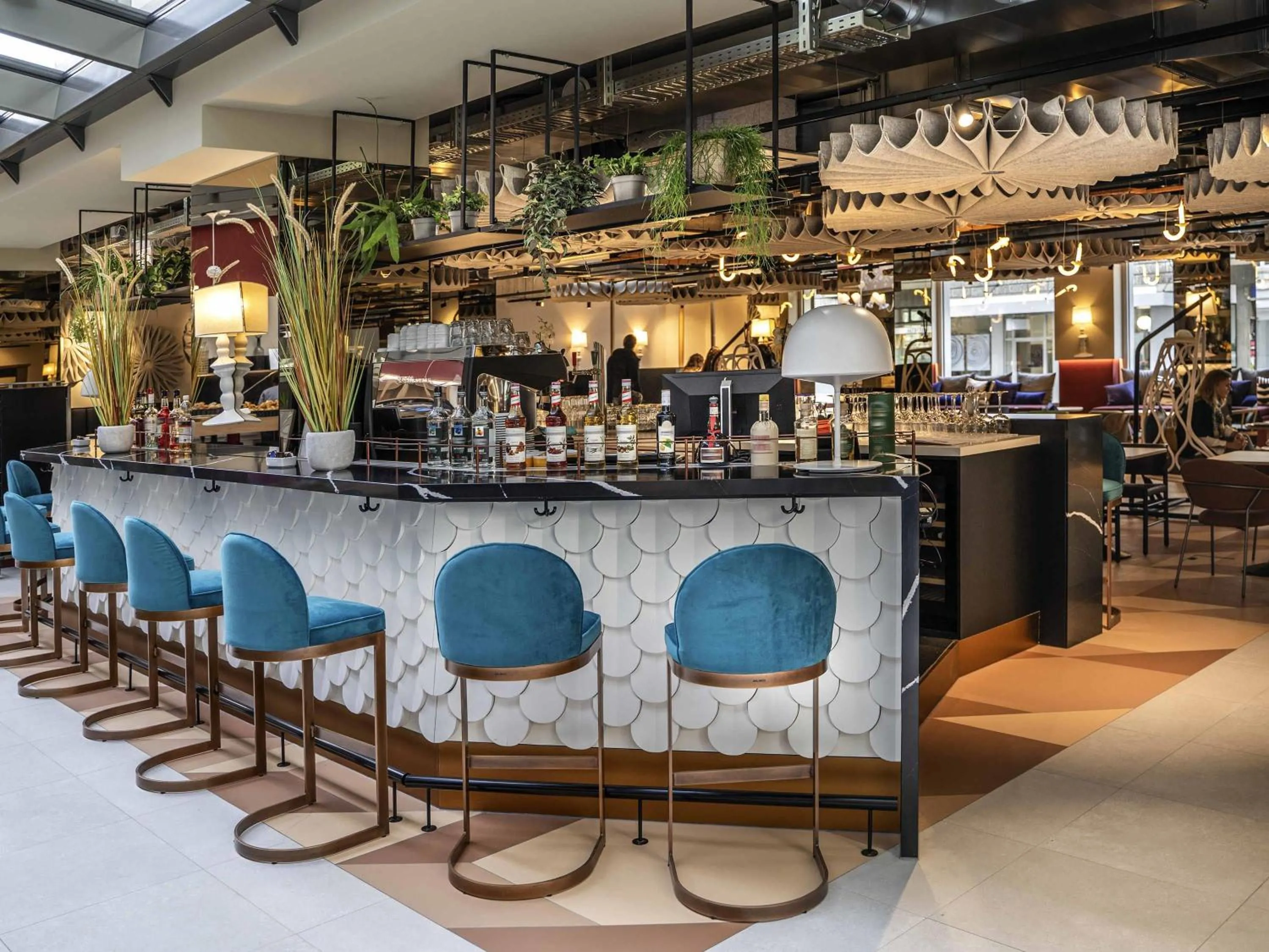 Lounge or bar in ibis Styles Zurich City Center