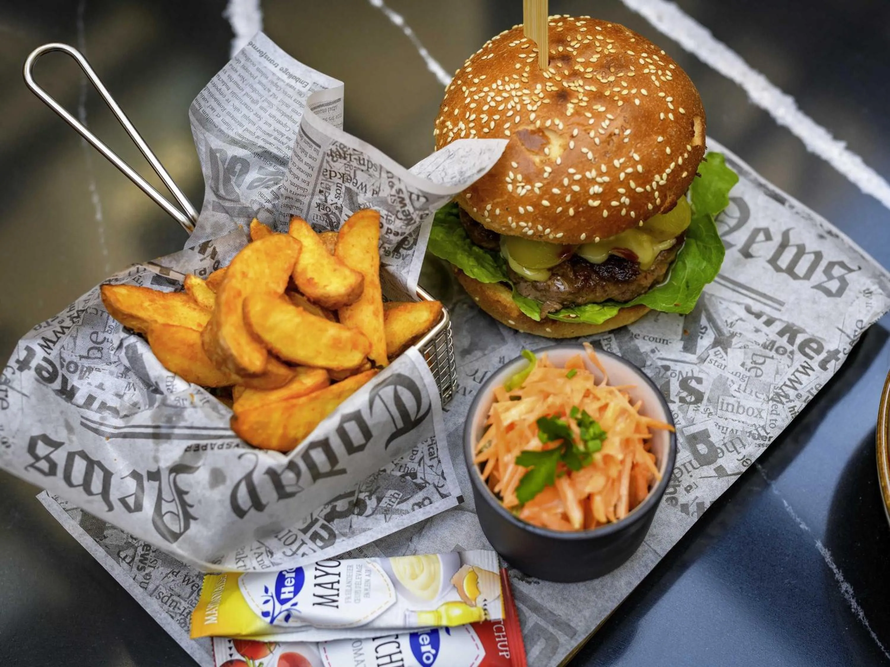 Restaurant/places to eat in ibis Styles Zurich City Center