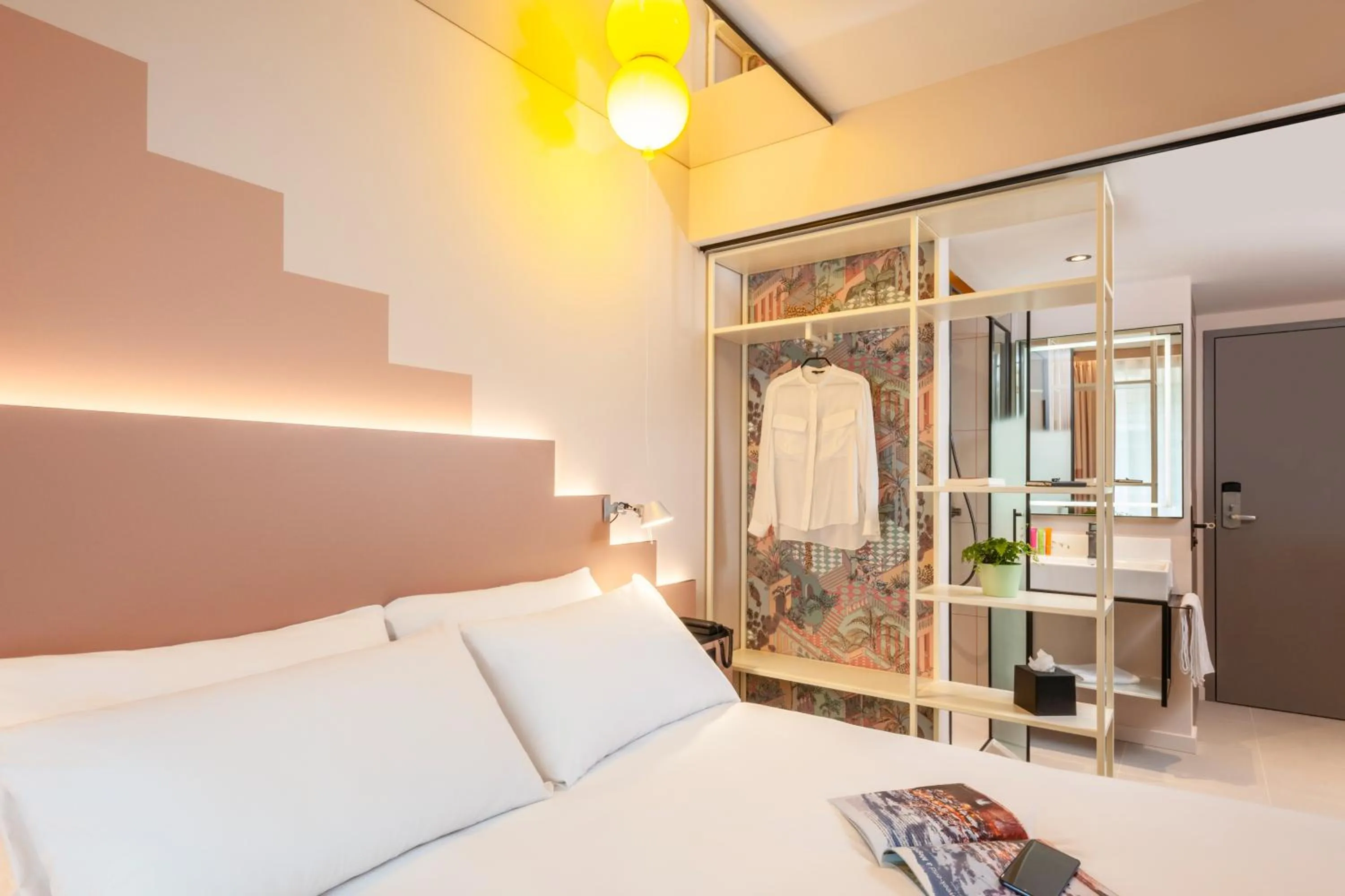 Bedroom, Bed in ibis Styles Zurich City Center
