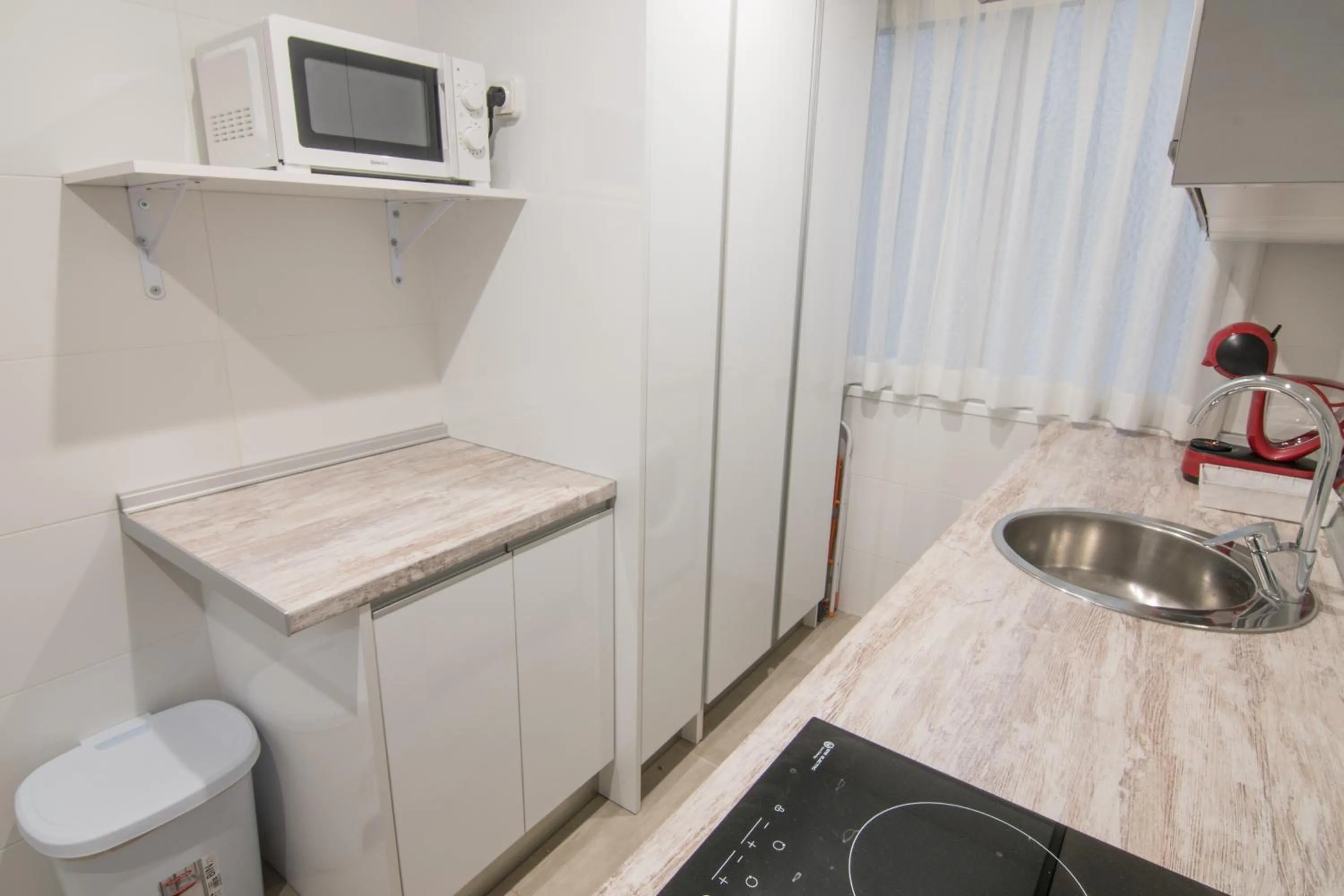 Kitchen or kitchenette in tuGuest Station 2 apartment