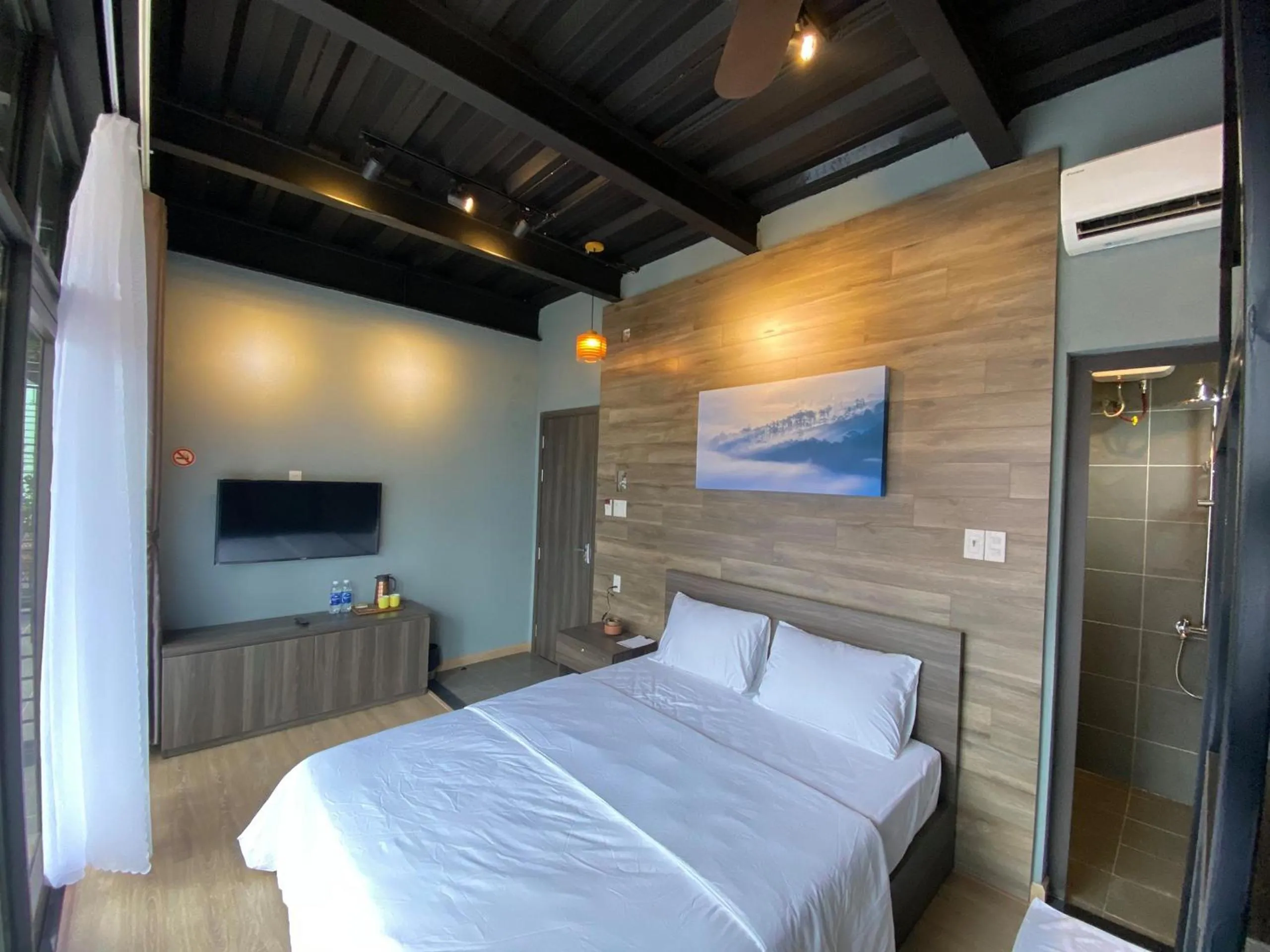 Bed in Bach Duong Hotel