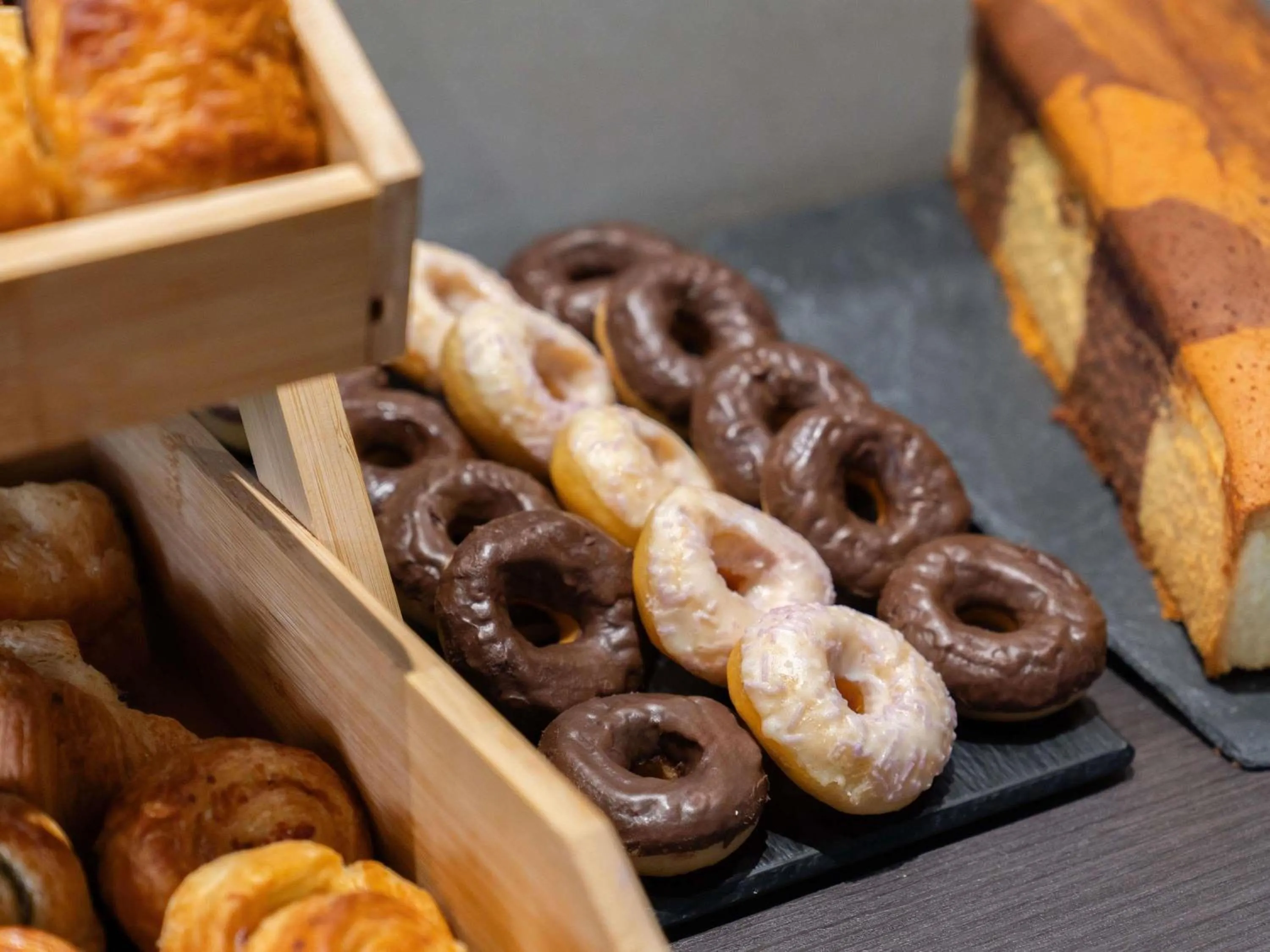 Breakfast in Novotel Suites Genève Aéroport