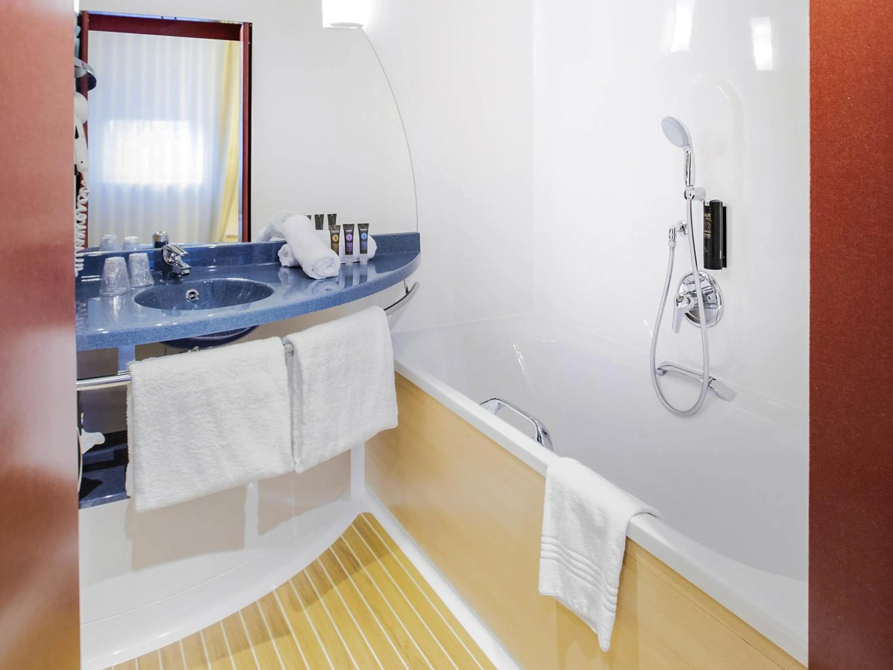 Bedroom in Novotel Suites Genève Aéroport