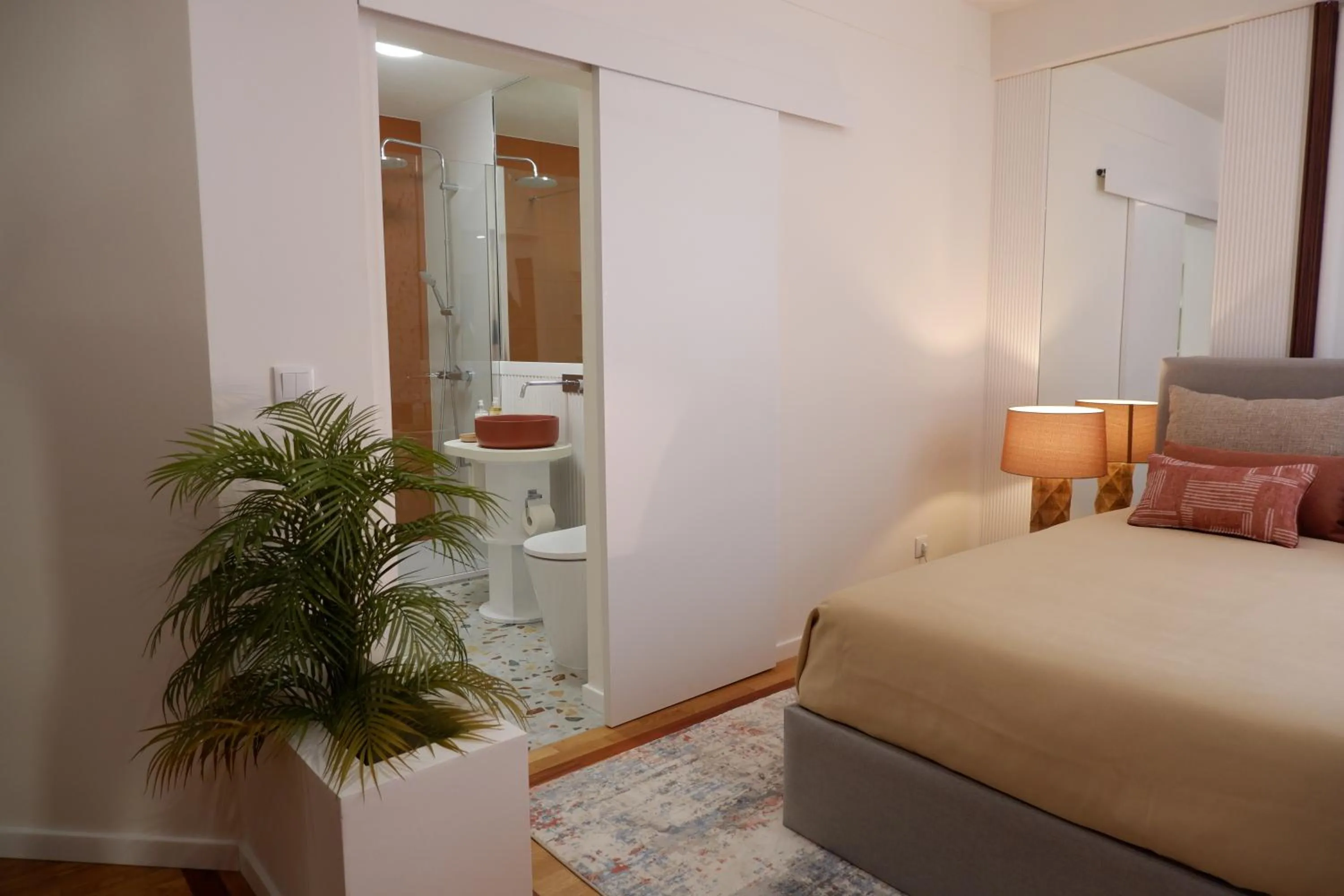 Bathroom, Bed in Porto Family Home by MP - Renovated
