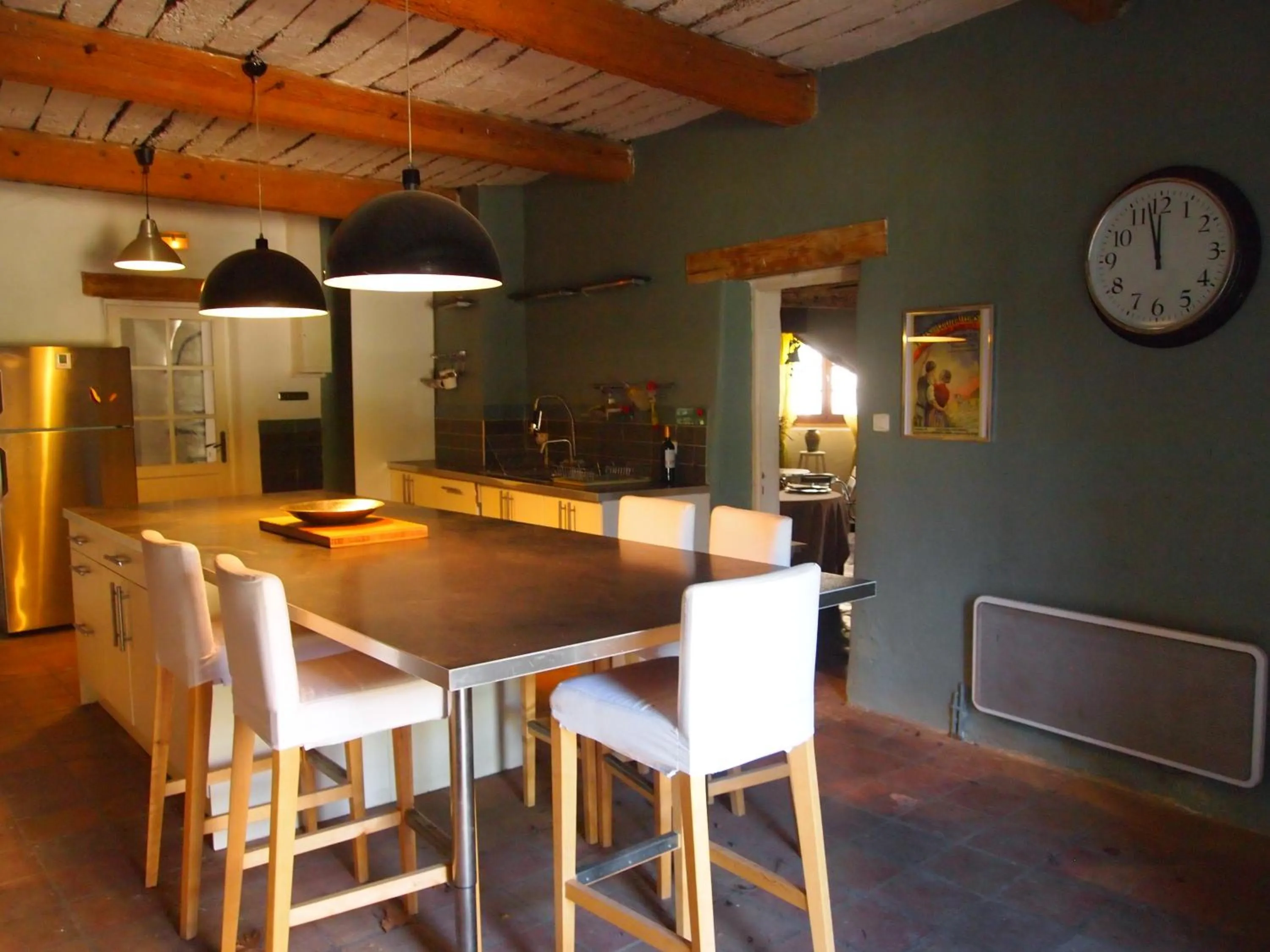 Kitchen or kitchenette in Orangerie de Cardet - Maison d'hôtes - B&B