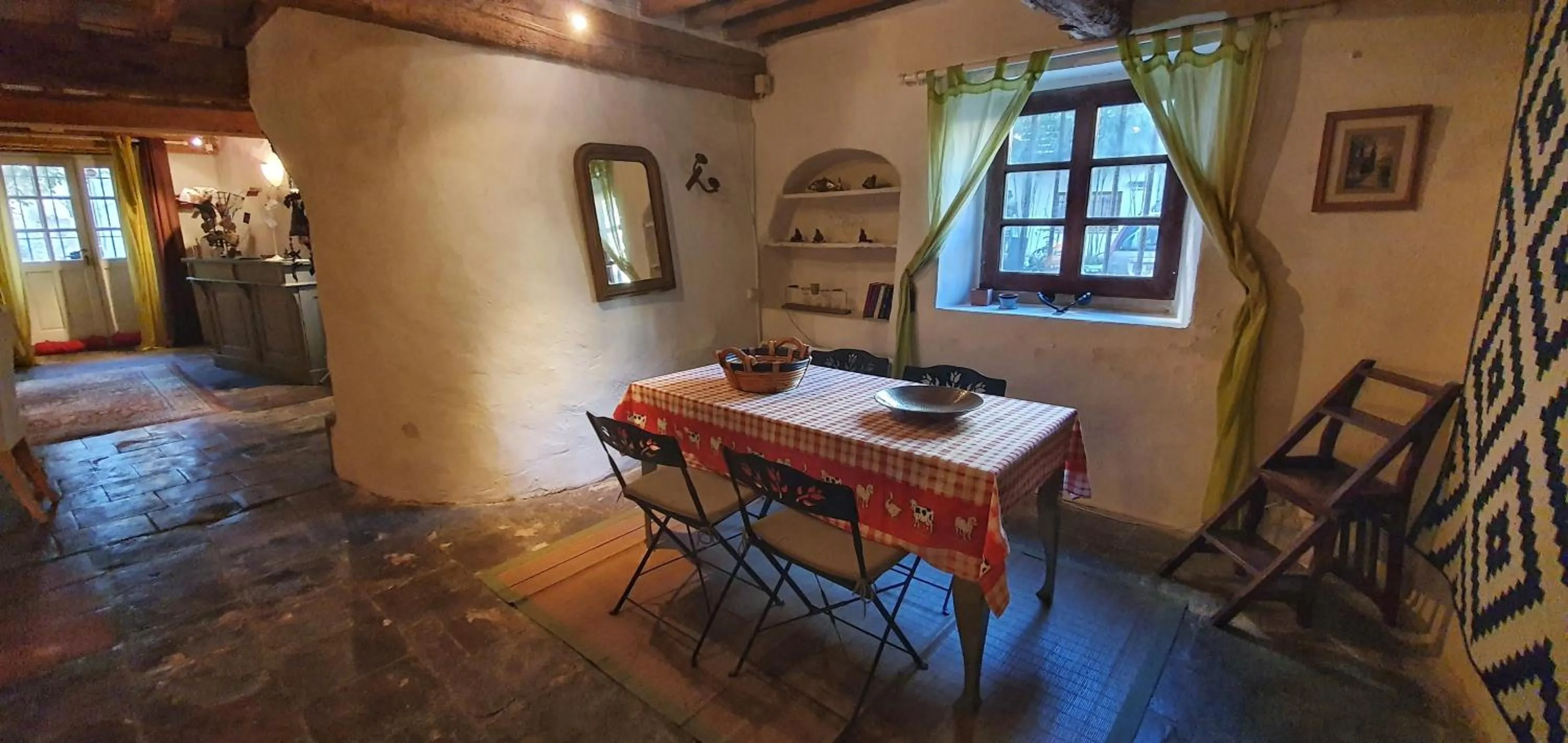 Continental breakfast in Orangerie de Cardet - Maison d'hôtes - B&B