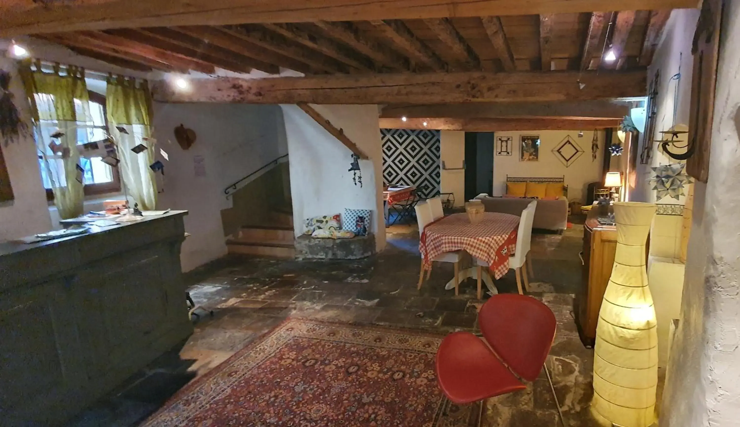 Continental breakfast in Orangerie de Cardet - Maison d'hôtes - B&B Continental breakfast in Orangerie de Cardet - Maison d'hôtes - B&B