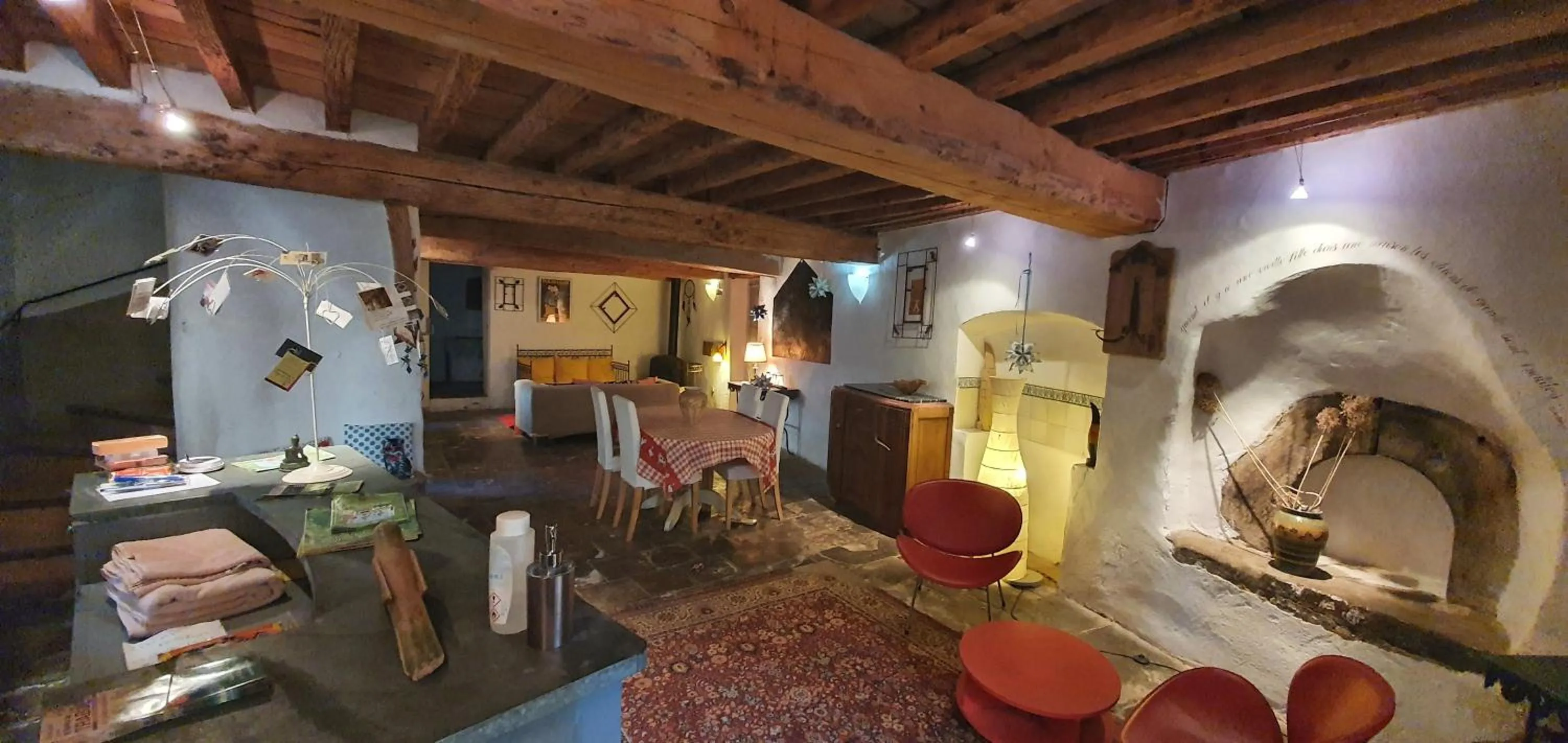 Continental breakfast in Orangerie de Cardet - Maison d'hôtes - B&B