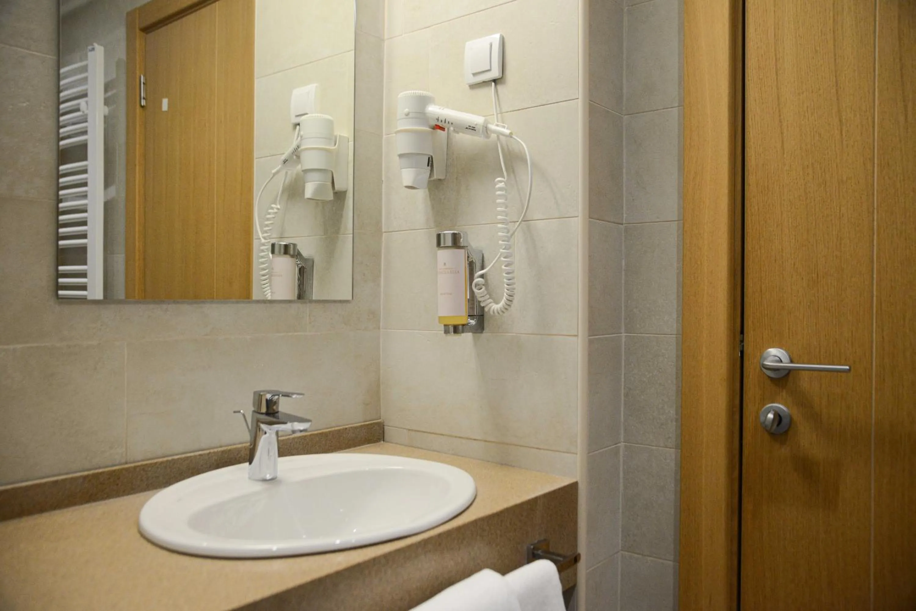 Shower in Etno Naselje Vrdnička kula