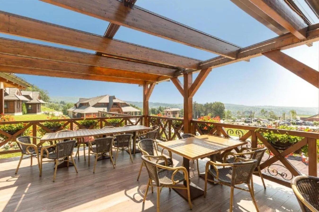 Restaurant/places to eat in Etno Naselje Vrdnička kula