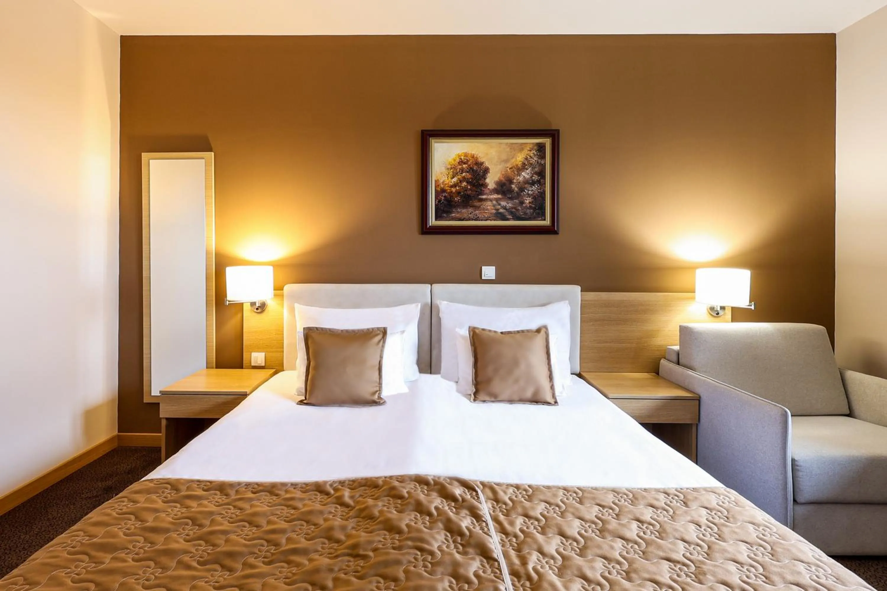 Property building, Bed in Etno Naselje Vrdnička kula