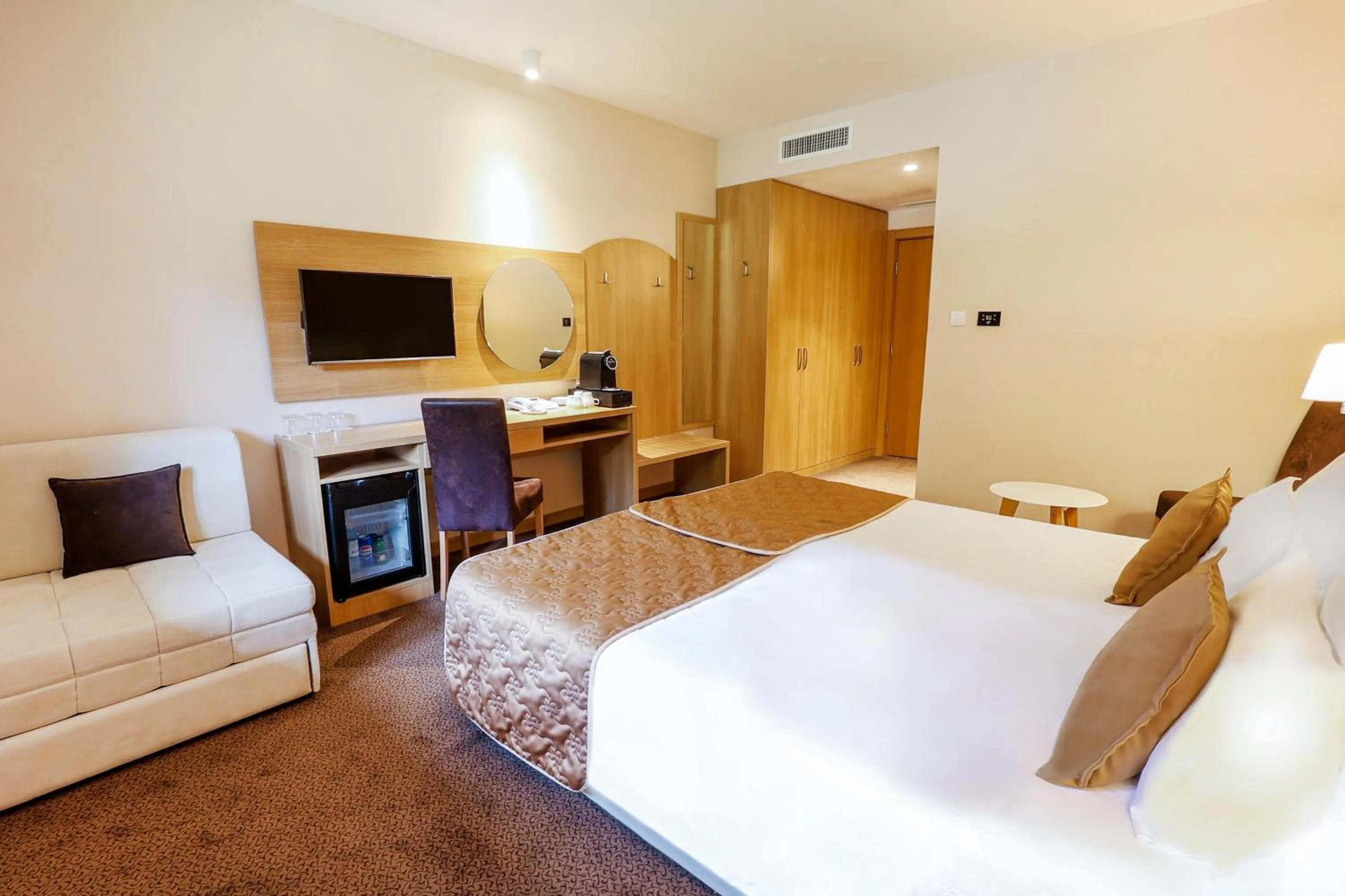 Photo of the whole room, Bed in Etno Naselje Vrdnička kula