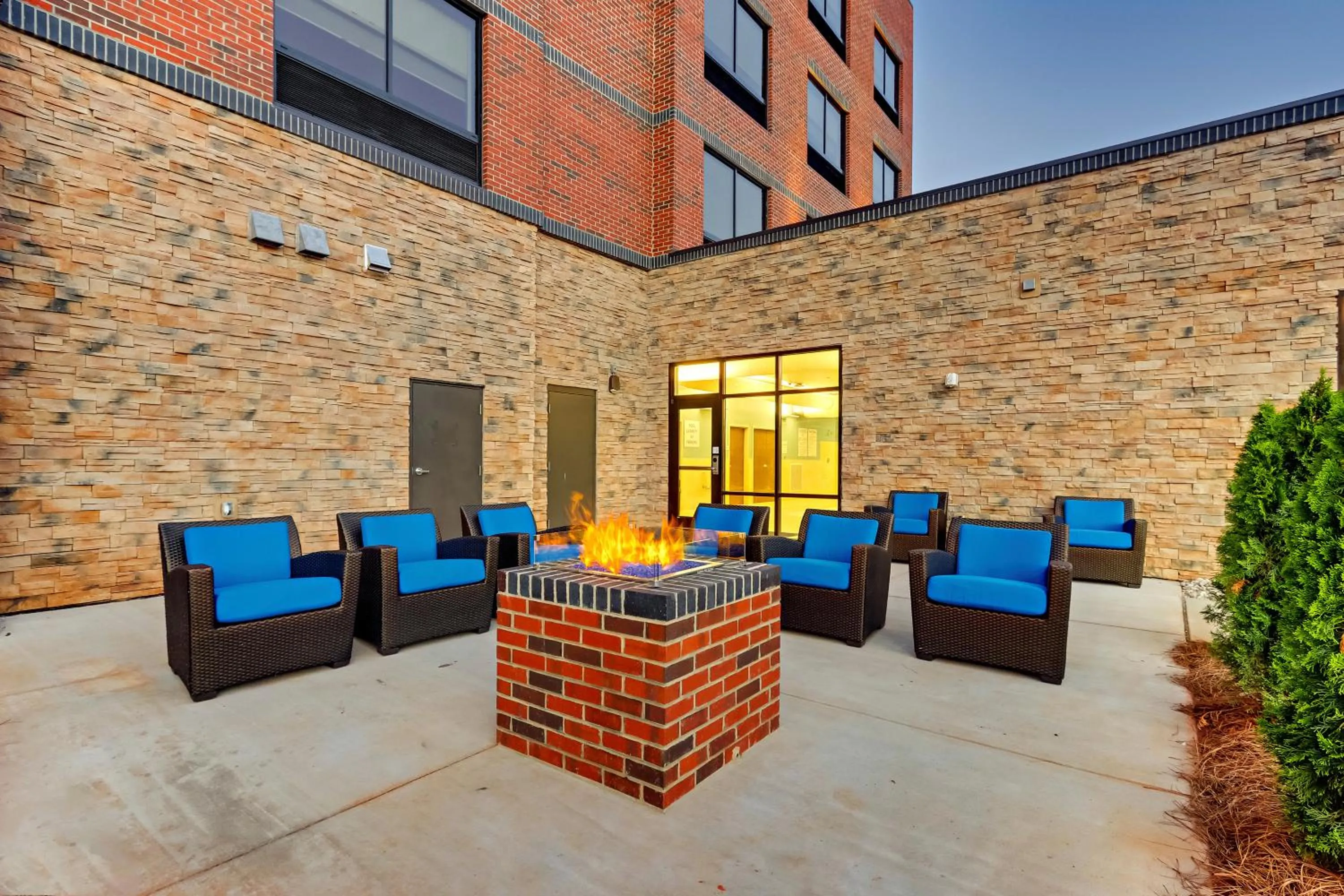 Patio in Holiday Inn Express & Suites - Winston - Salem SW - Clemmons by IHG