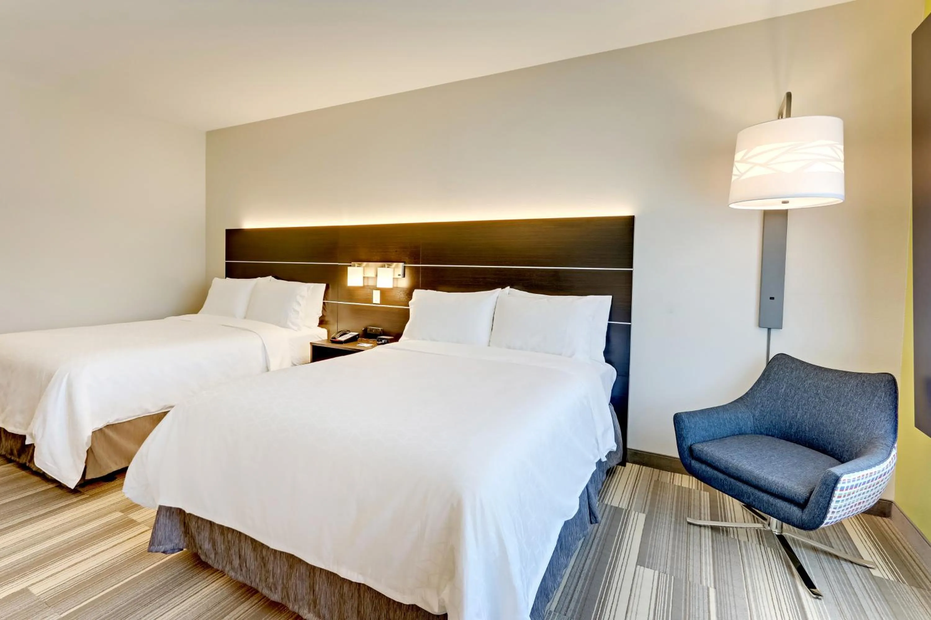 Bedroom, Bed in Holiday Inn Express & Suites - Winston - Salem SW - Clemmons by IHG