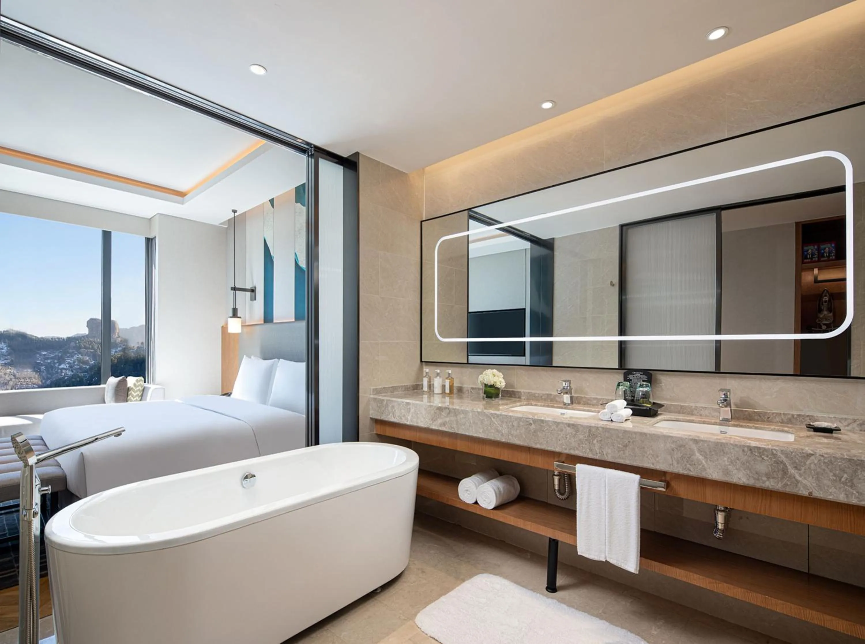 Photo of the whole room, Bed in Holiday Inn Chengde Park View by IHG