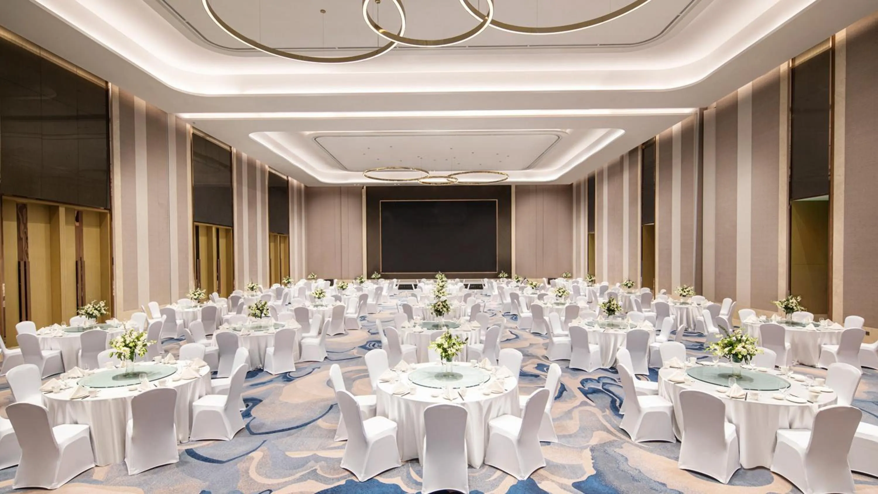 Meeting/conference room in Holiday Inn Chengde Park View by IHG