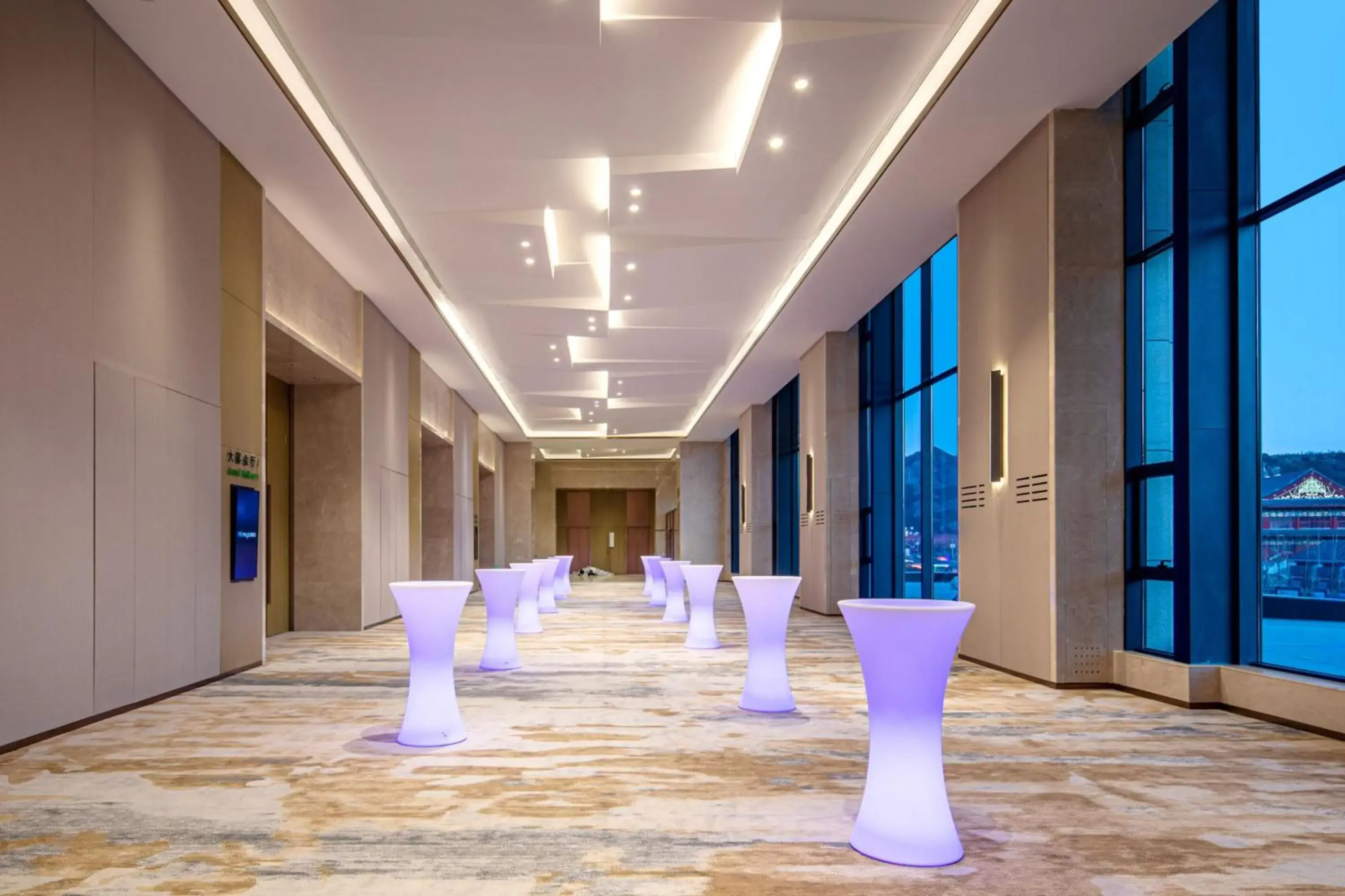 Meeting/conference room in Holiday Inn Chengde Park View by IHG Meeting/conference room in Holiday Inn Chengde Park View by IHG