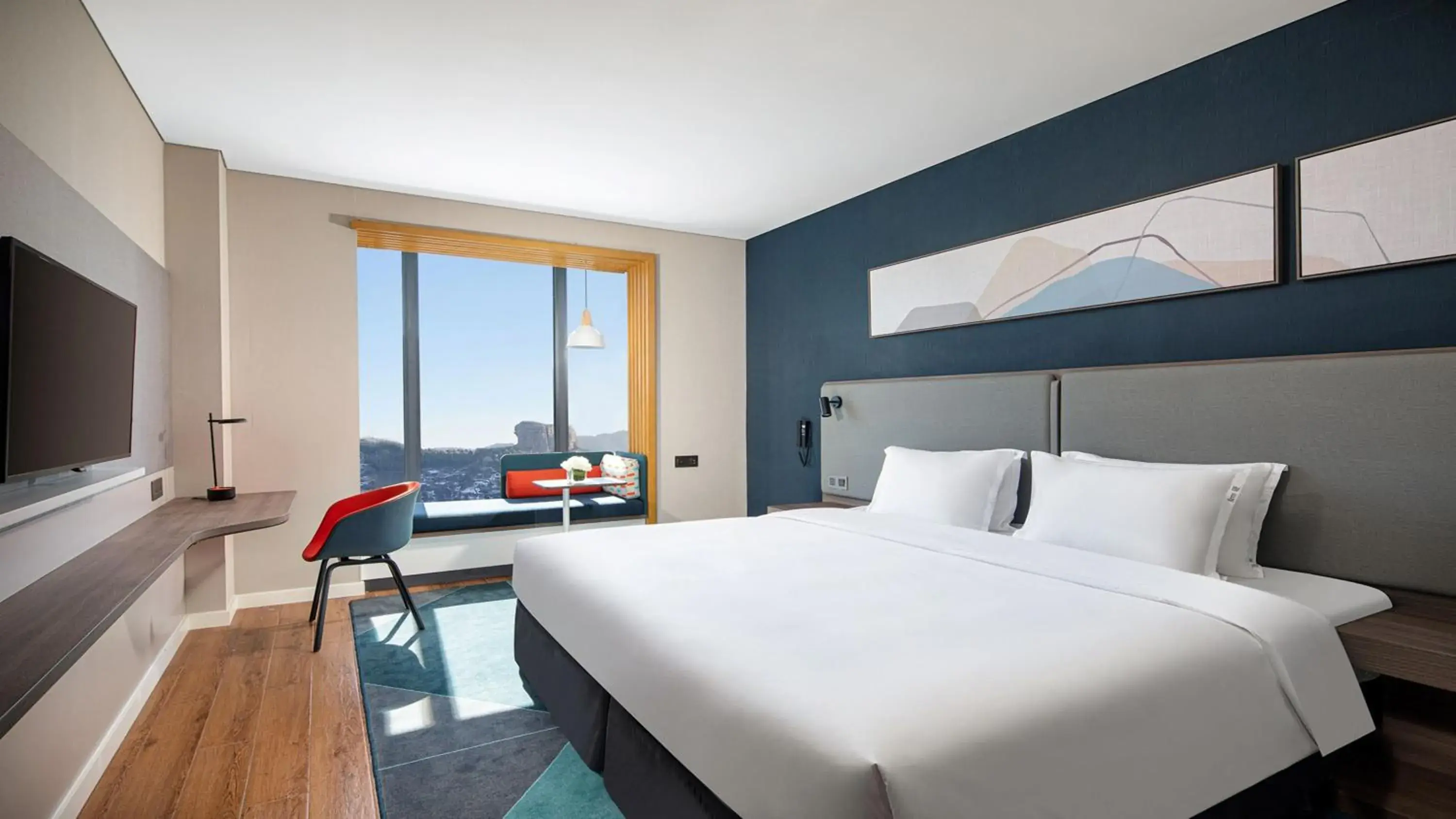 Photo of the whole room, Bed in Holiday Inn Express Chengde Park View by IHG Photo of the whole room, Bed in Holiday Inn Express Chengde Park View by IHG