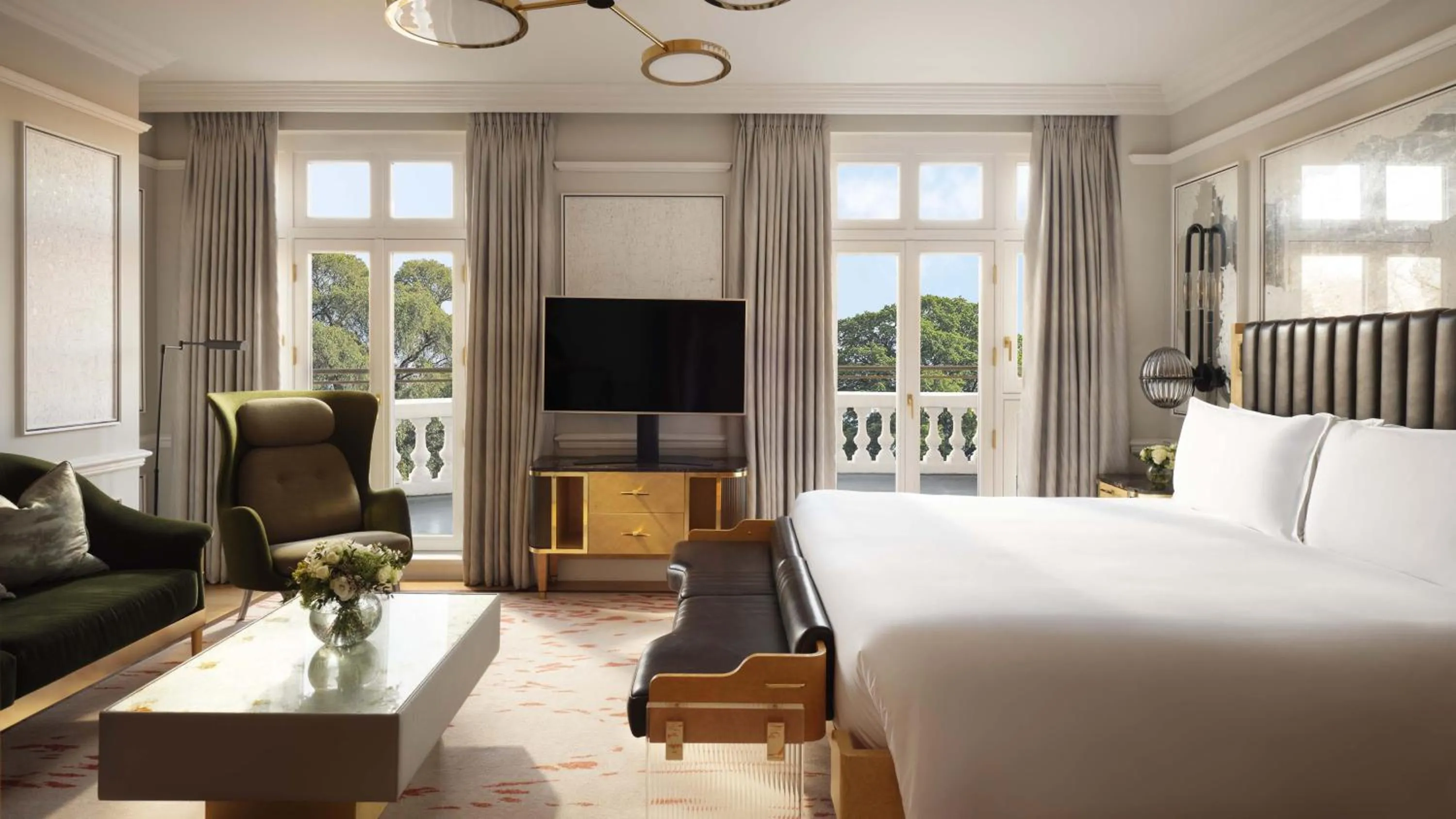 Bed in Mandarin Oriental Hyde Park, London