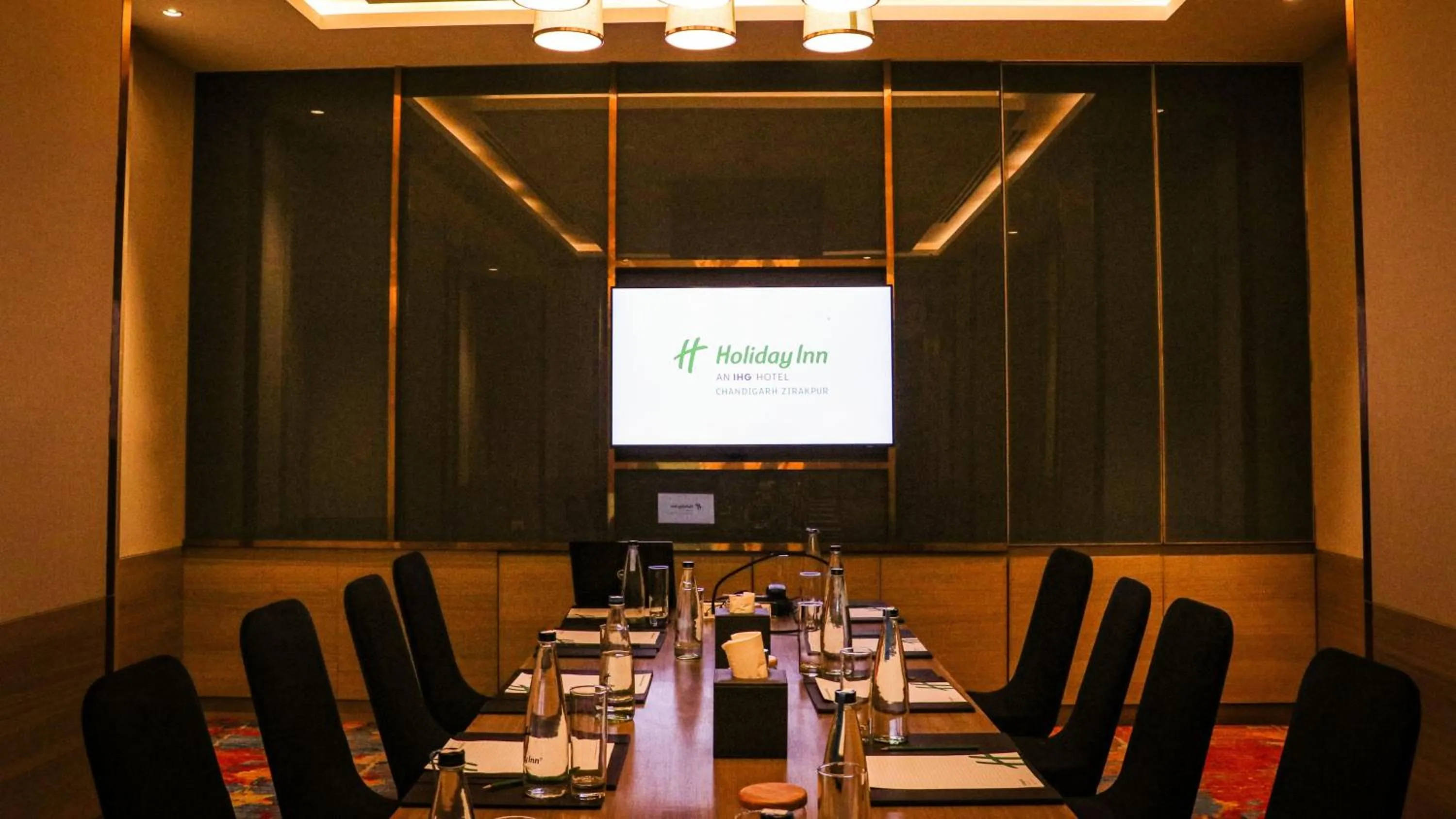 Meeting/conference room in Holiday Inn Chandigarh Zirakpur by IHG