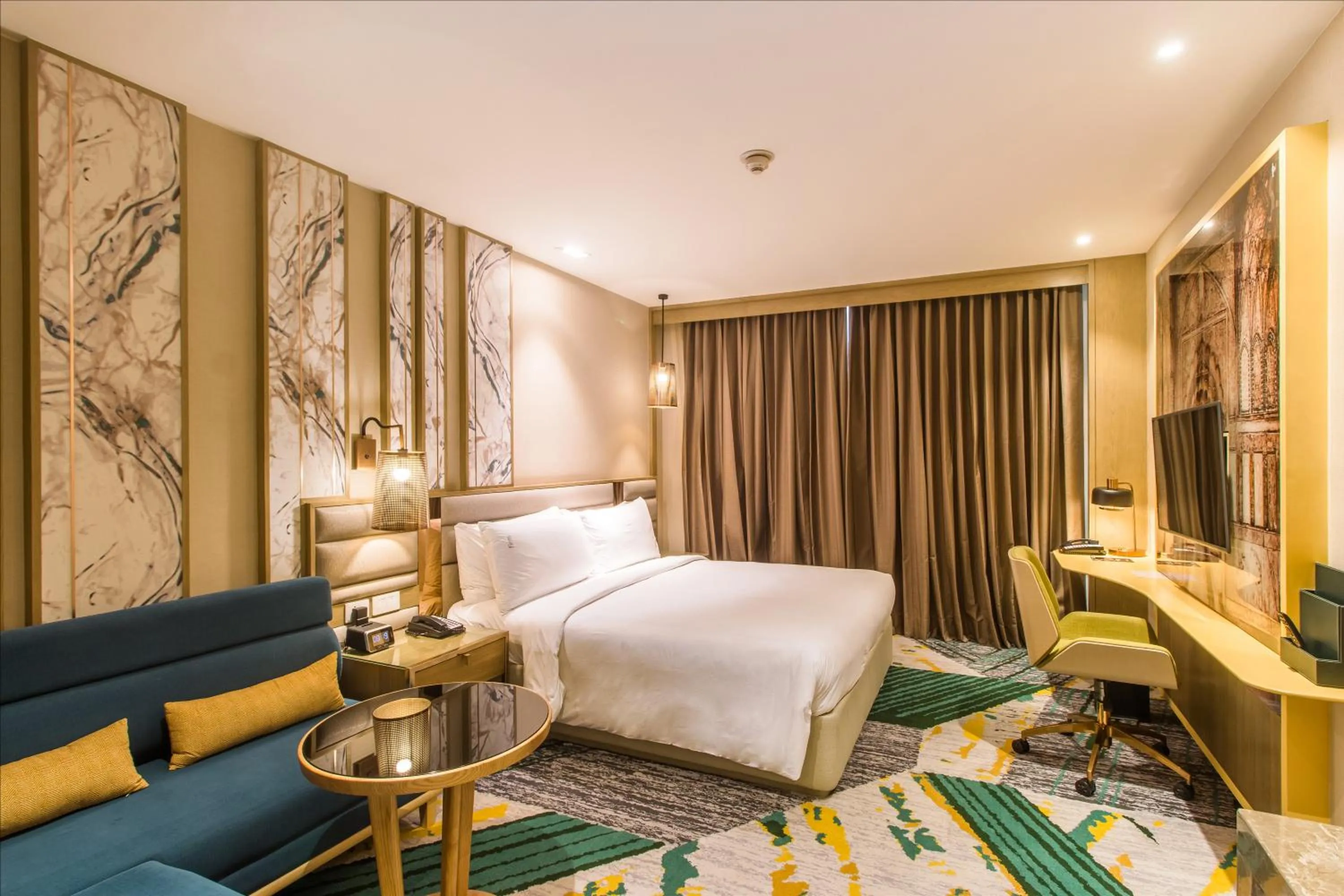 Photo of the whole room, Bed in Holiday Inn Chandigarh Zirakpur by IHG