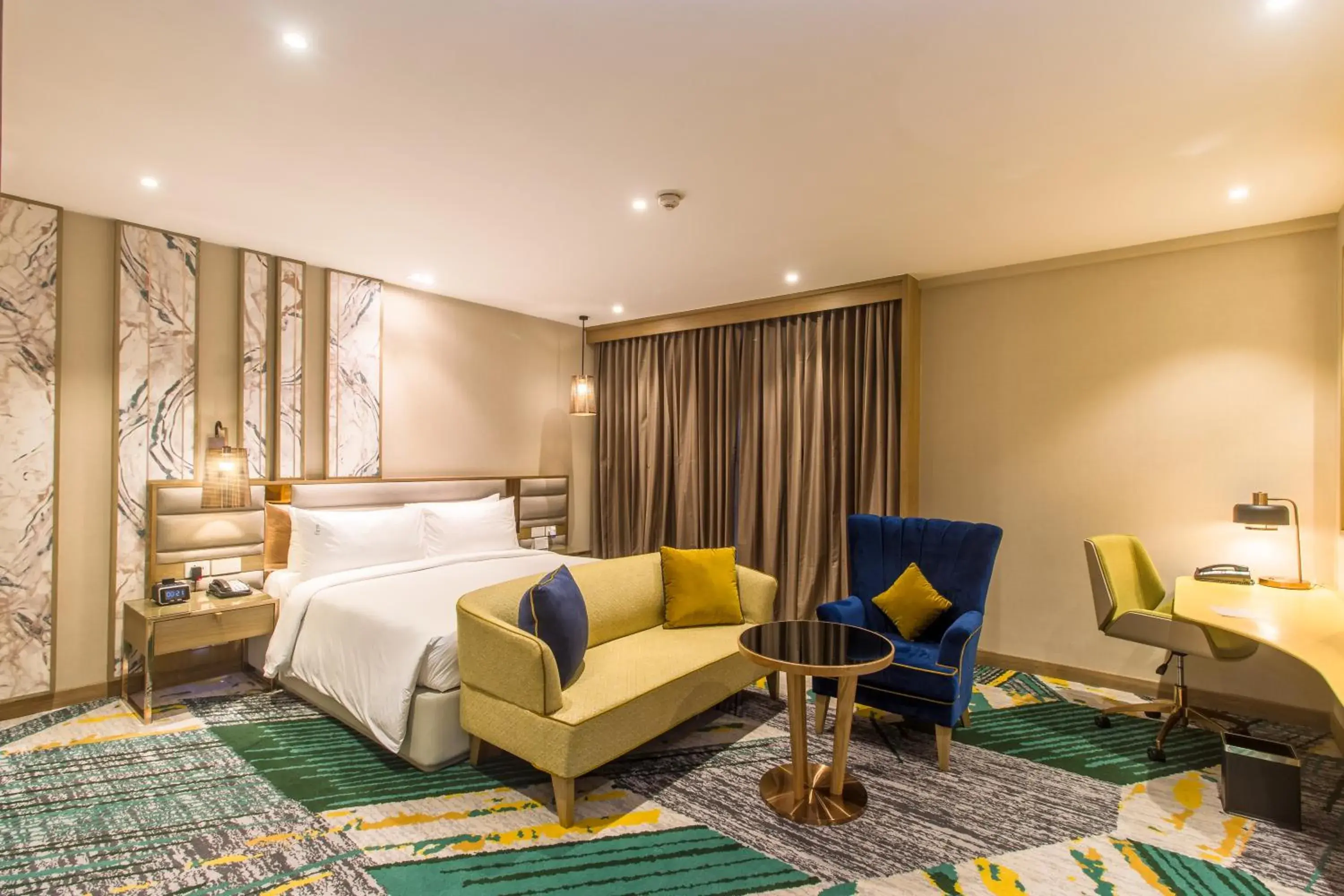 Bedroom, Bed in Holiday Inn Chandigarh Zirakpur by IHG Bedroom, Bed in Holiday Inn Chandigarh Zirakpur by IHG