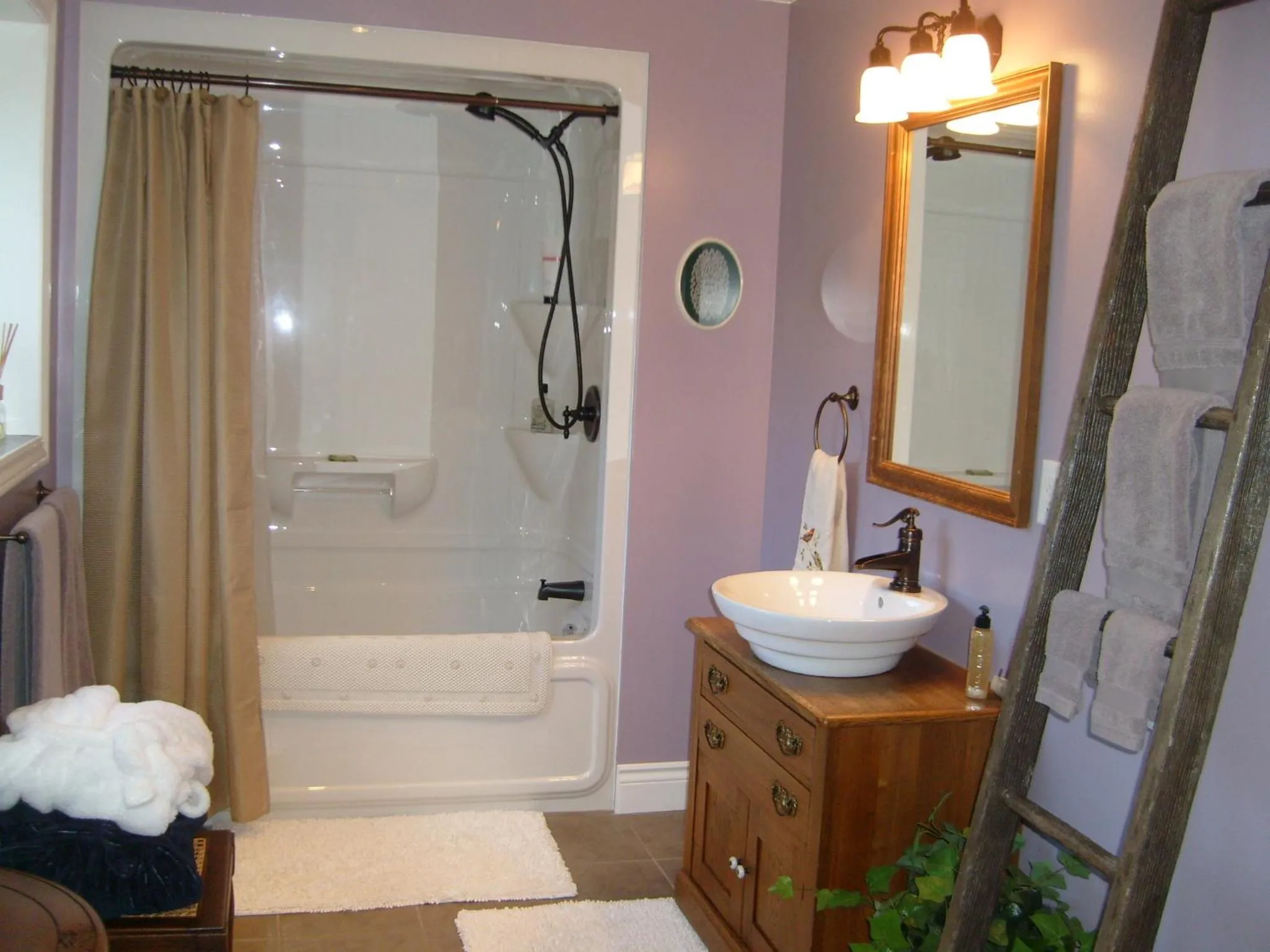 Queen Room in MellowOut B&B