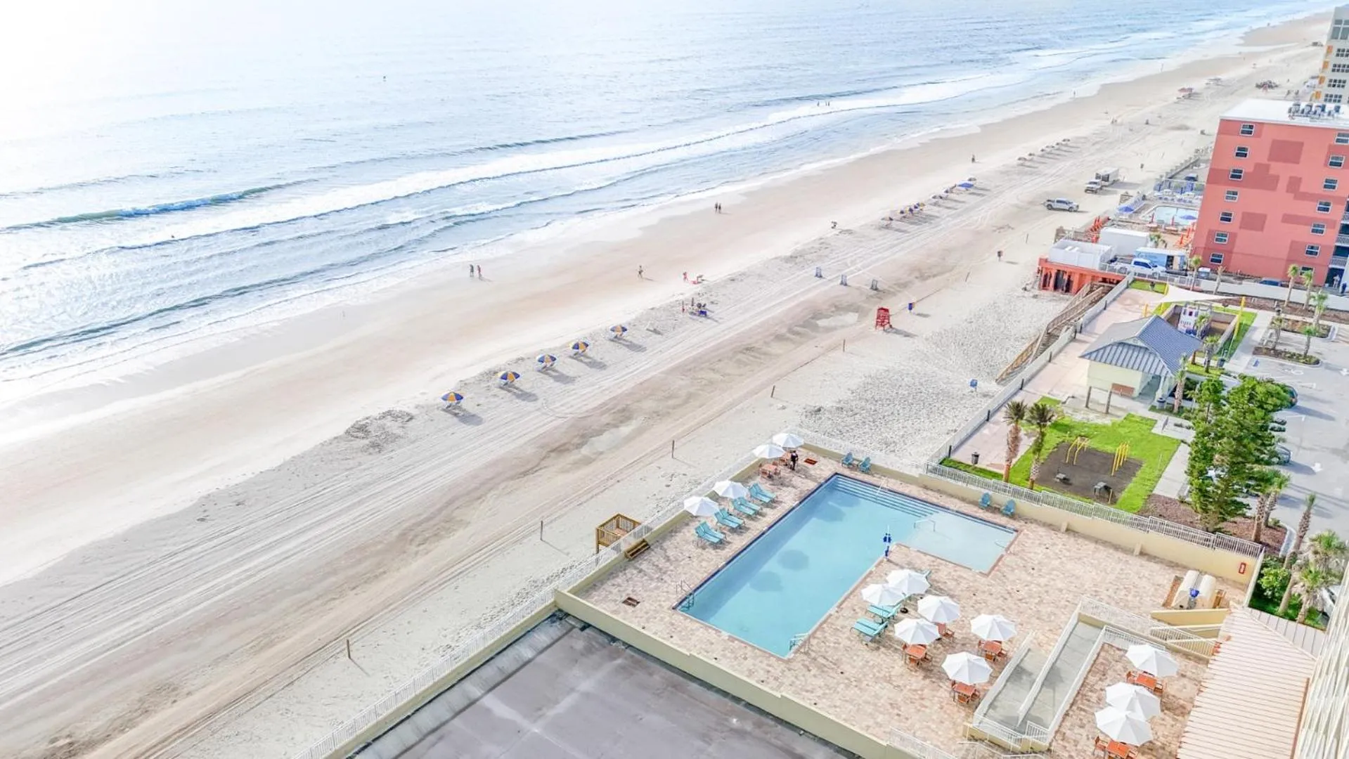 Swimming pool in Hyatt Place Daytona Beach-Oceanfront