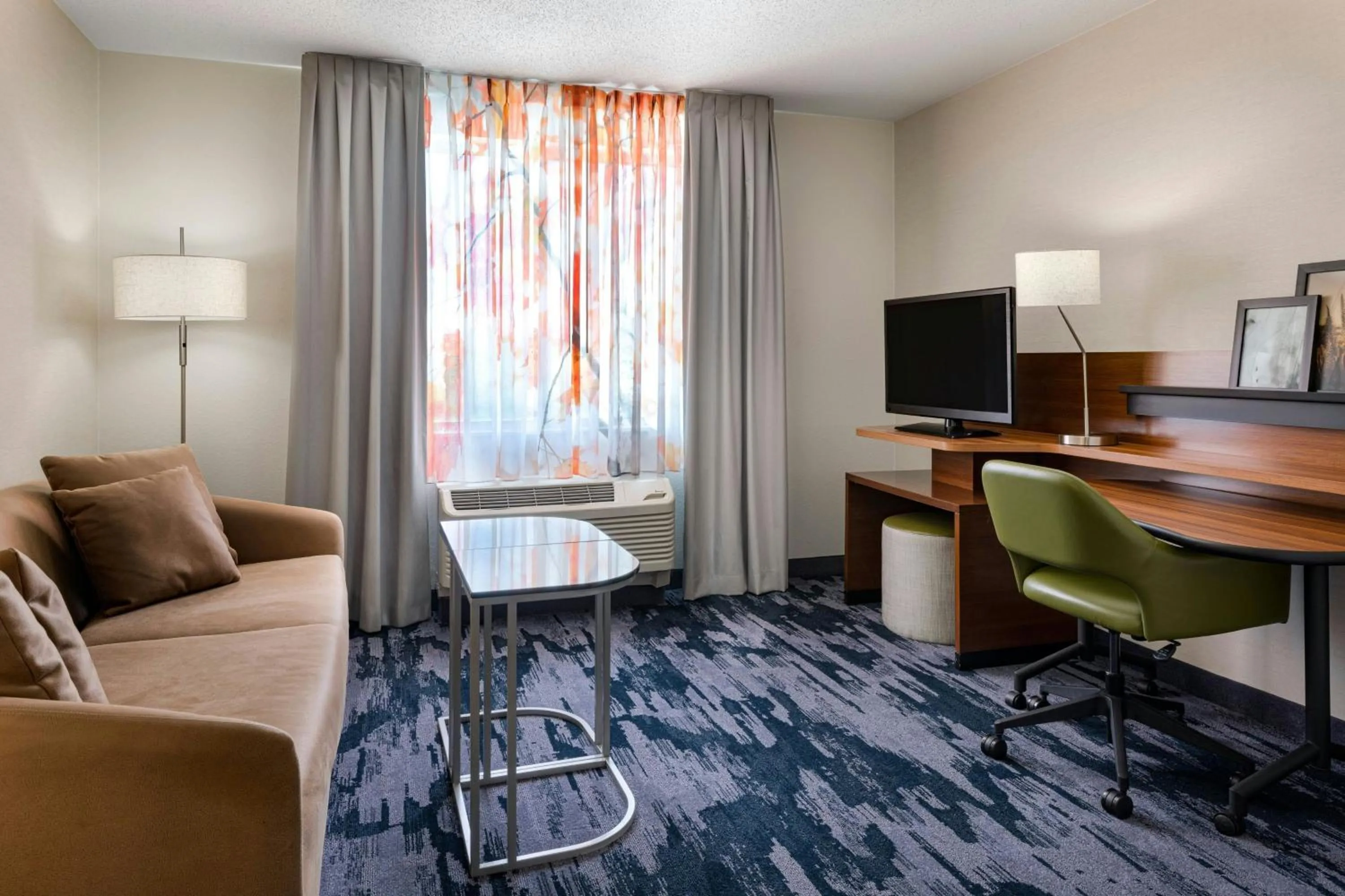 Living room in Fairfield Inn & Suites by Marriott Wentzville