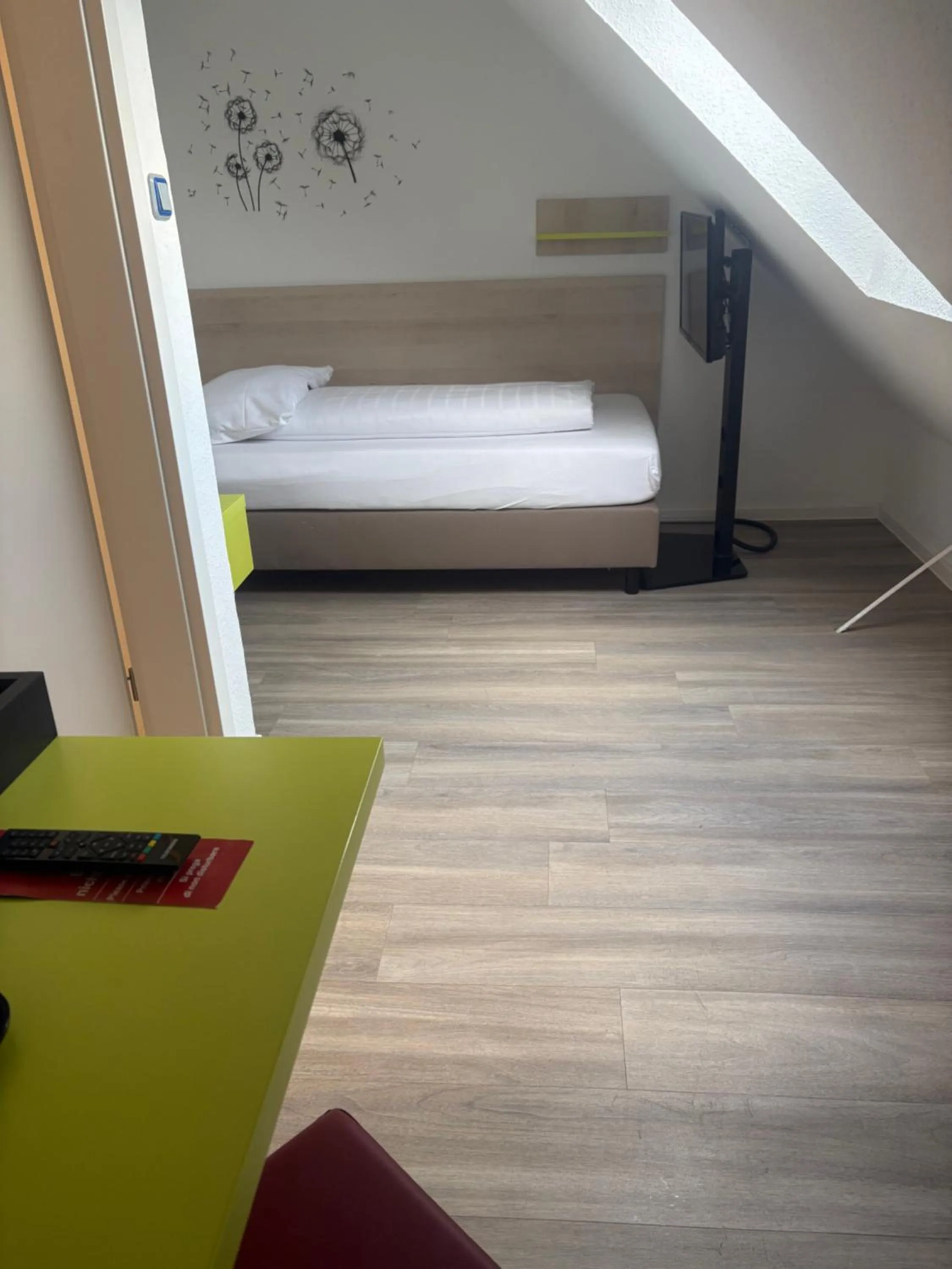 Photo of the whole room, Bed in Hotel Falk