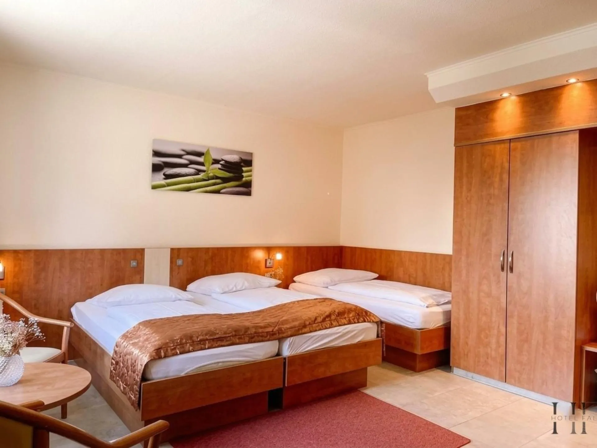 Bedroom, Bed in Hotel Falk