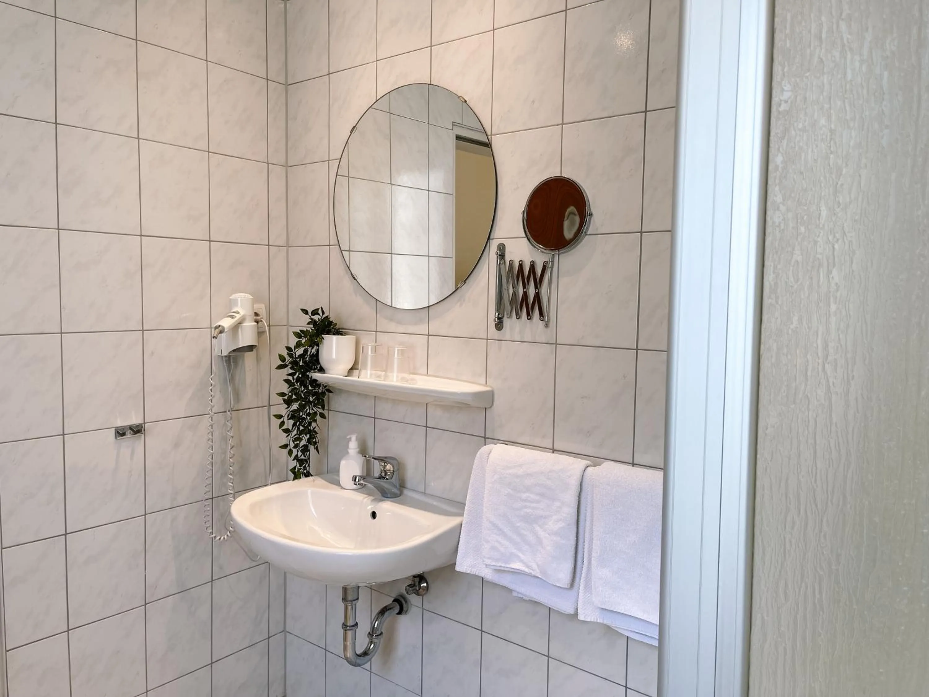 Bathroom in Hotel Falk