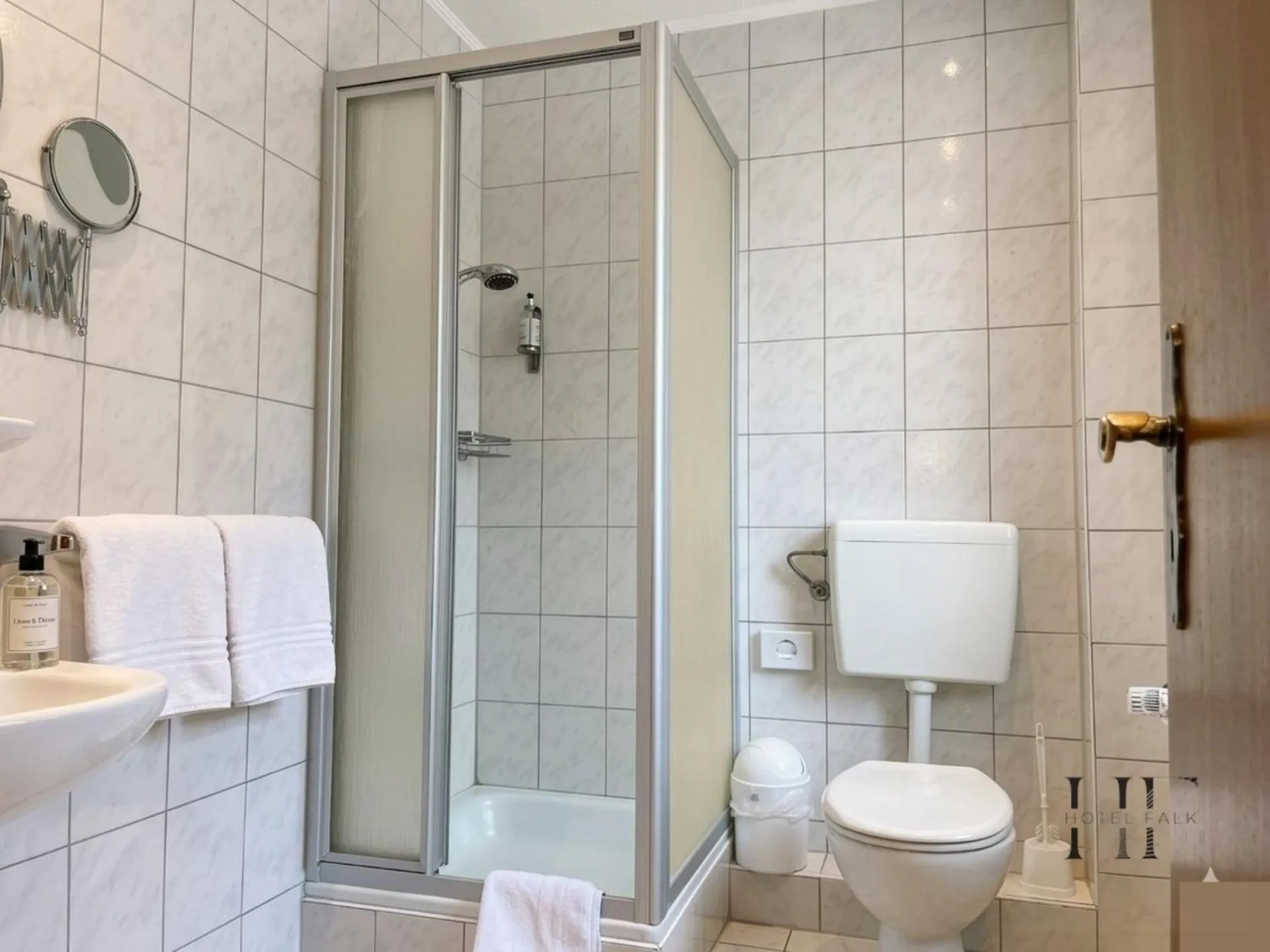 Bathroom in Hotel Falk