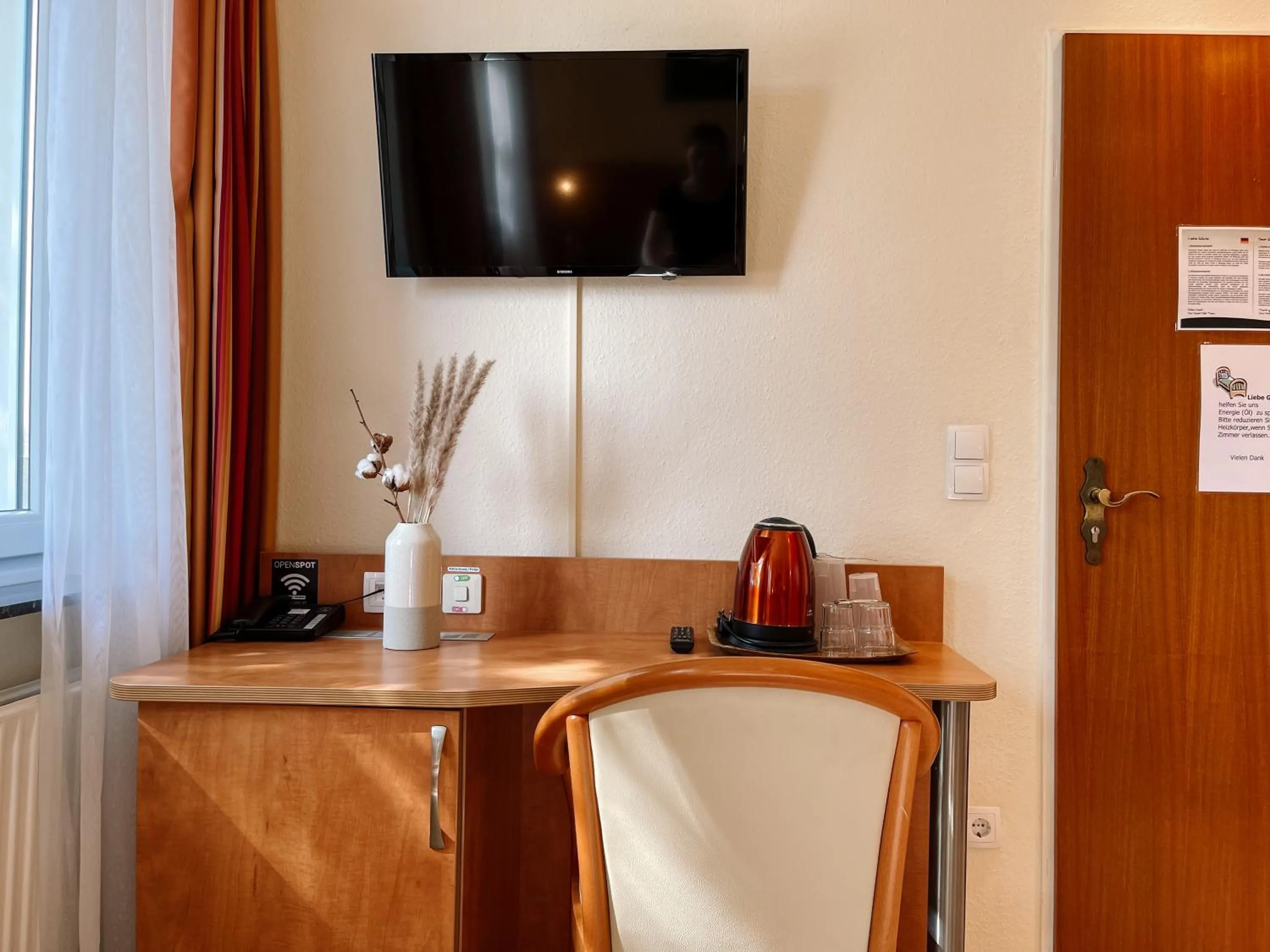 TV and multimedia in Hotel Falk
