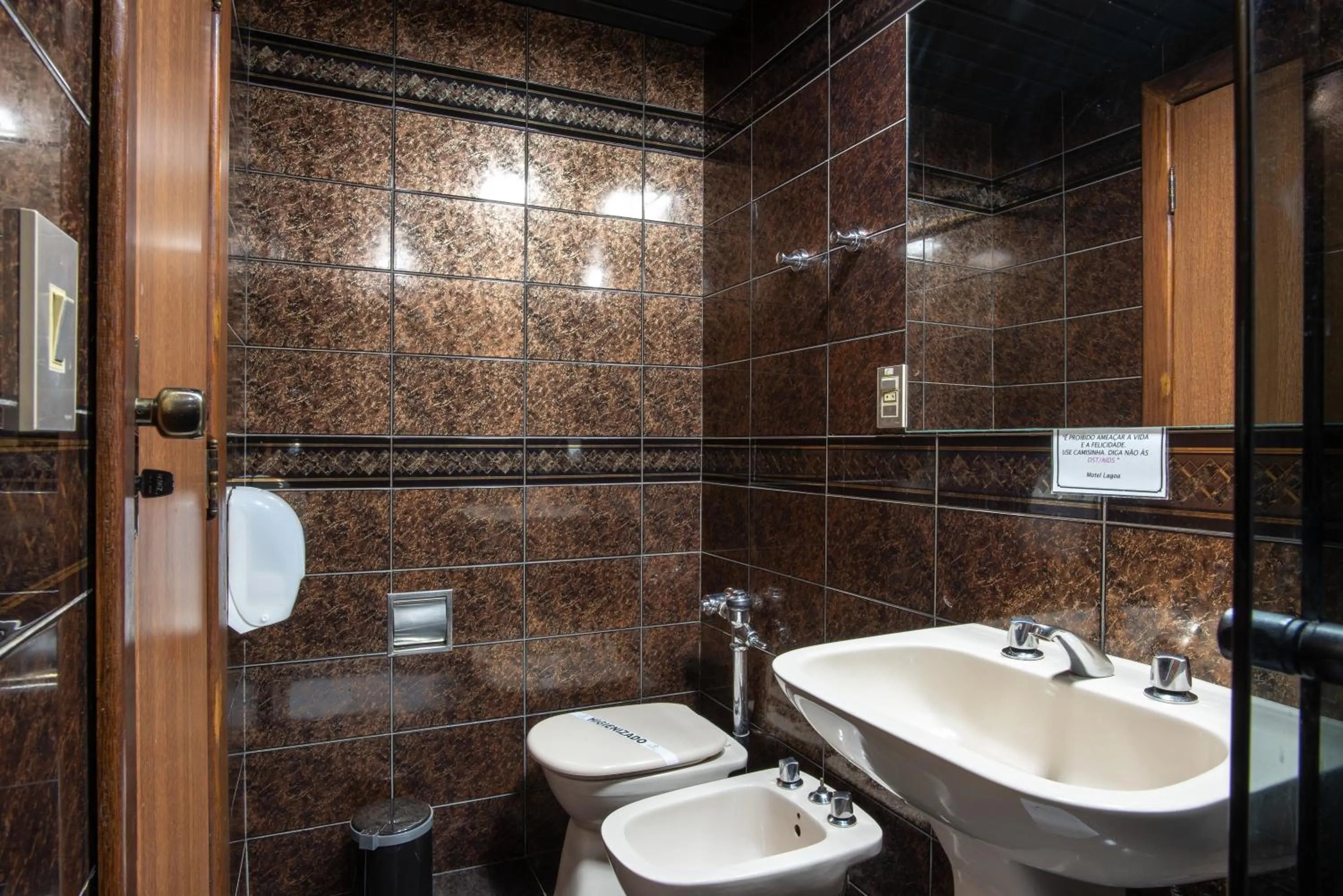 Bathroom in Motel Fantasy 5