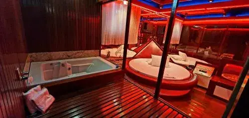 Motel Fantasy 5 Motel Fantasy 5