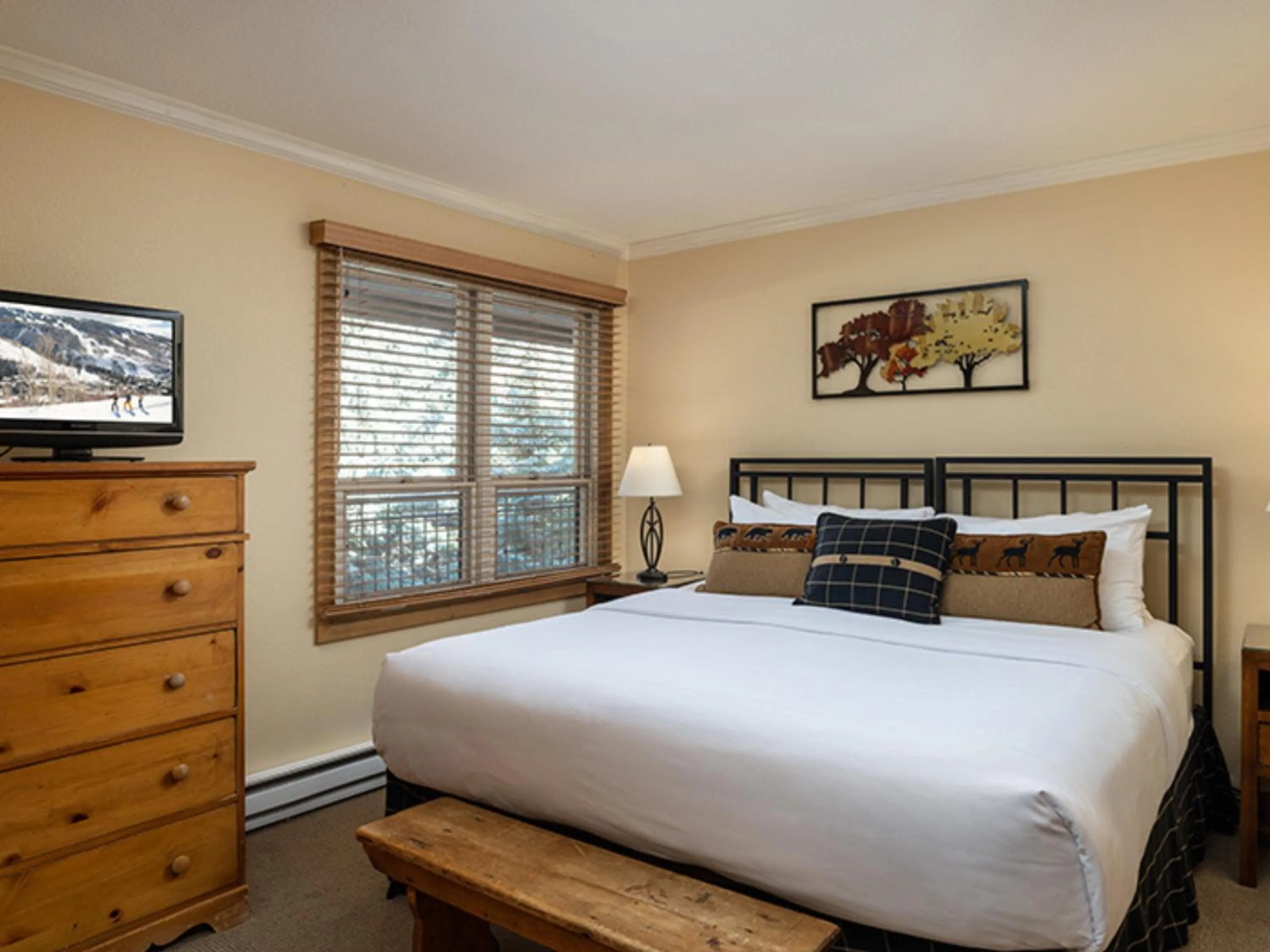 Bedroom, Bed in Montaneros in Vail