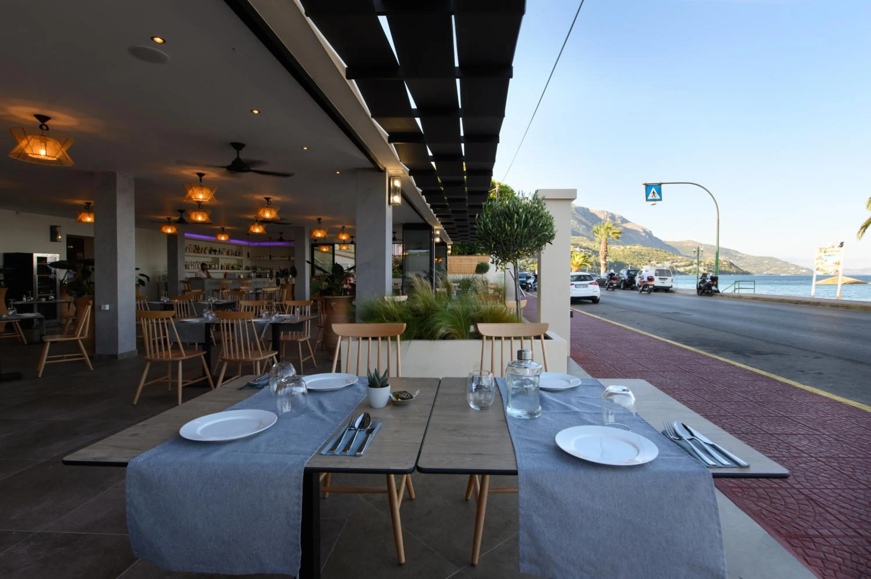 Restaurant/places to eat in Ipsos Di Mare