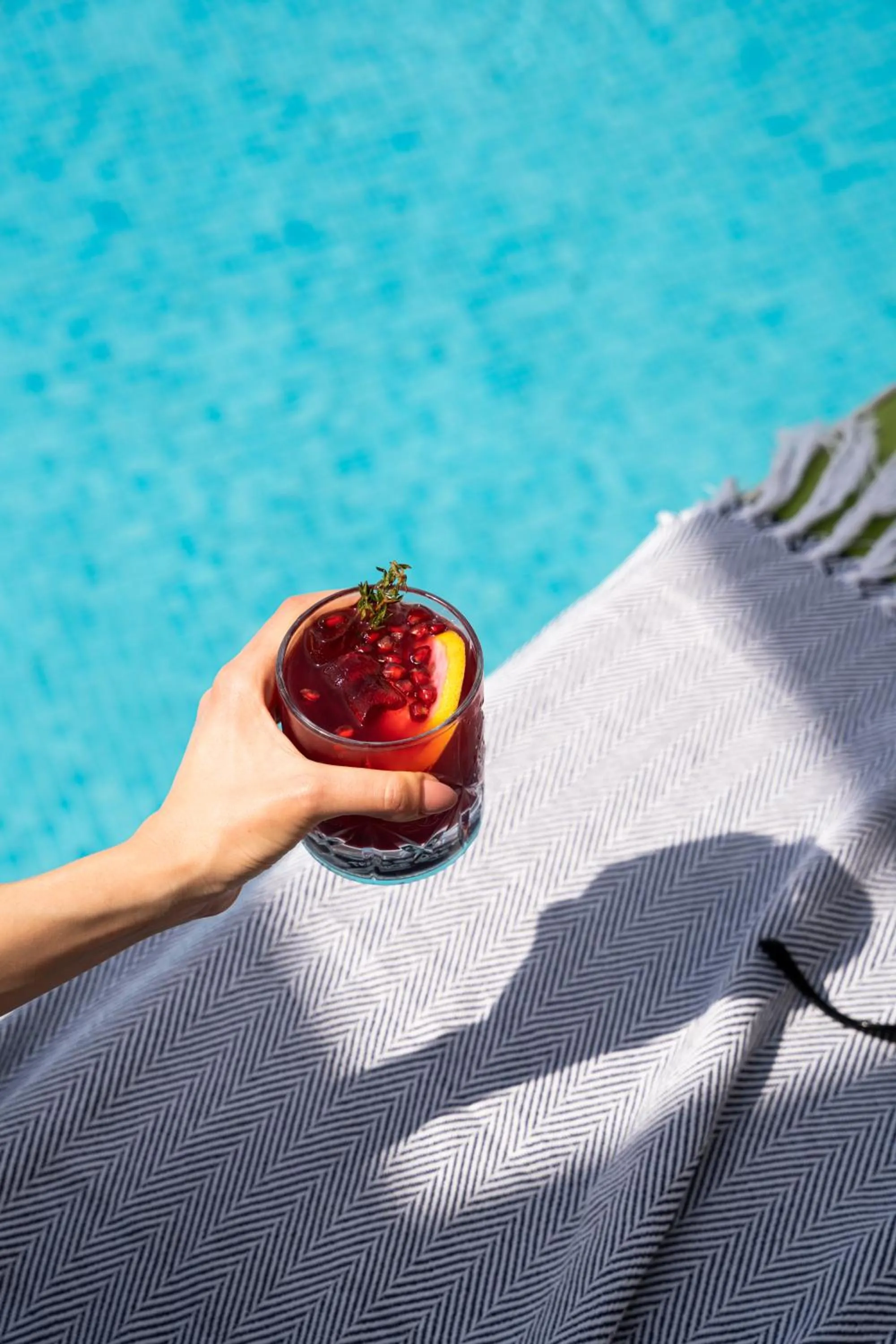 Swimming pool in Mercure Grand Hotel Seef - All Suites